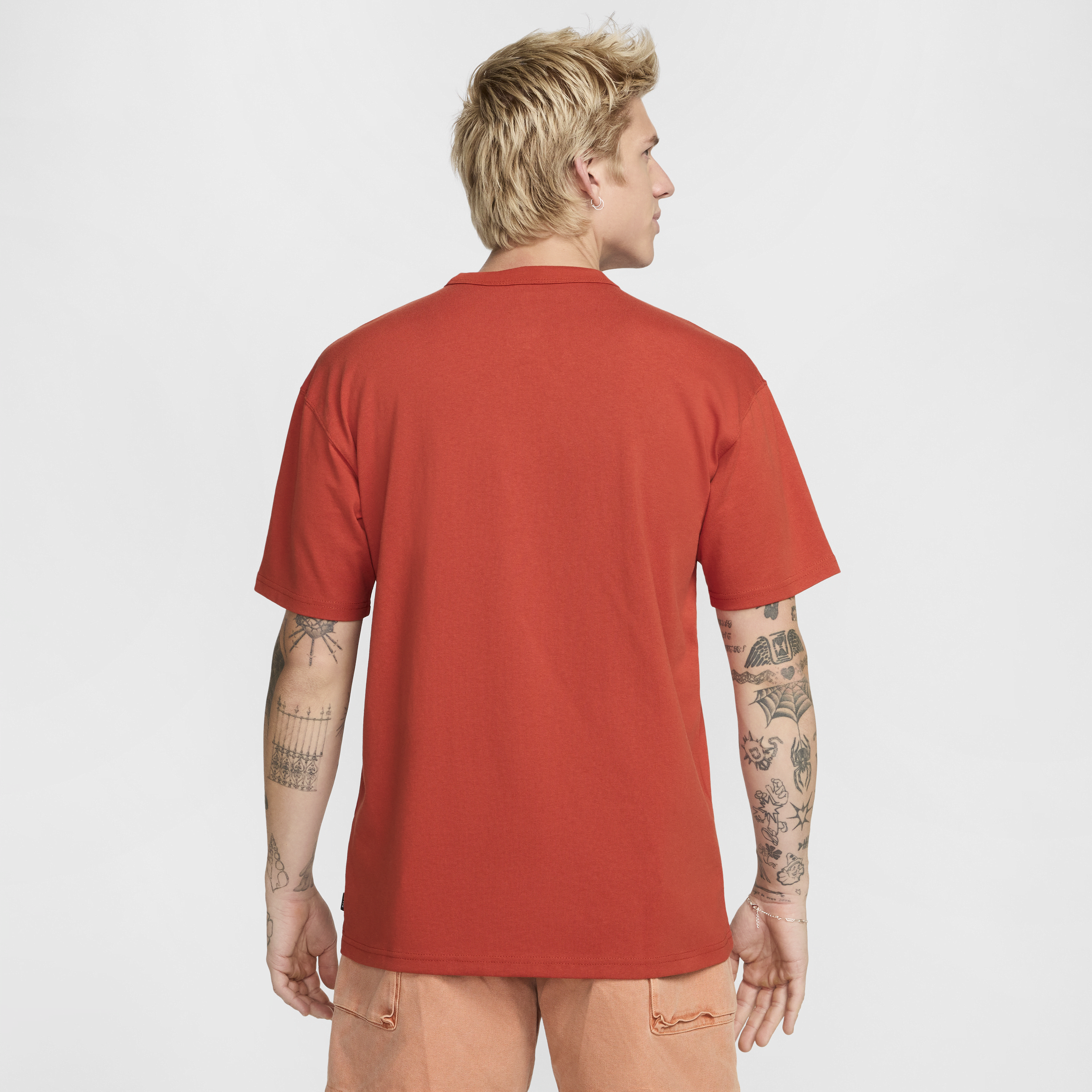 Tee-shirt Nike Sportswear Premium Essentials pour Homme - Rouge