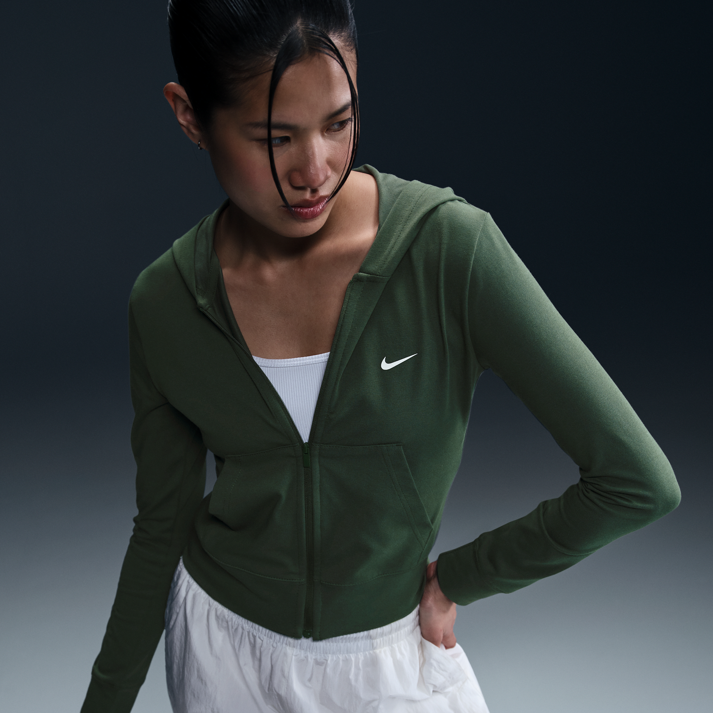 Haut à manches longues, capuche et zip Nike Sportswear pour femme - Vert