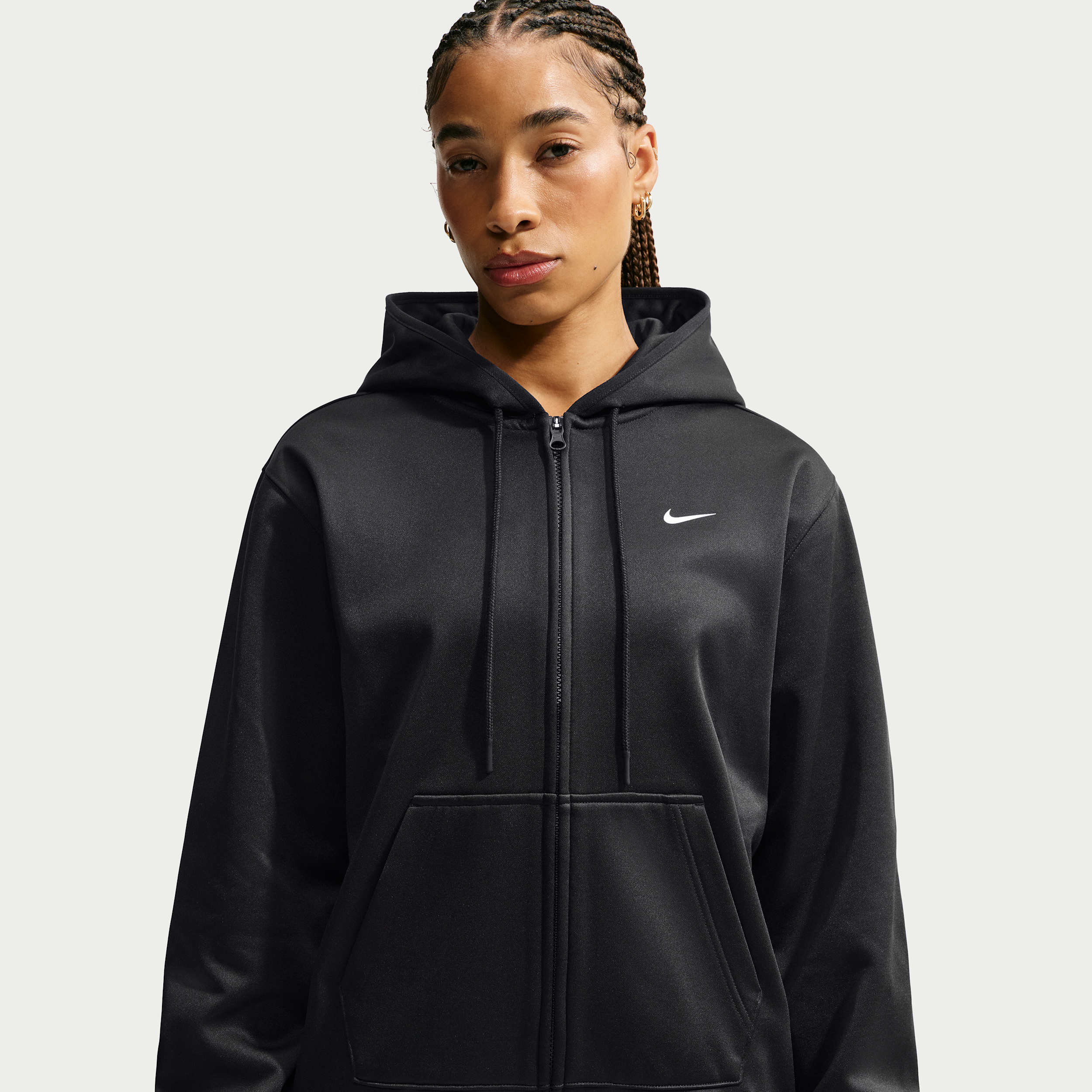 Nike Studio Fleece Sport Therma-FIT-hættetrøje med lynlås i fuld længde til kvinder - sort