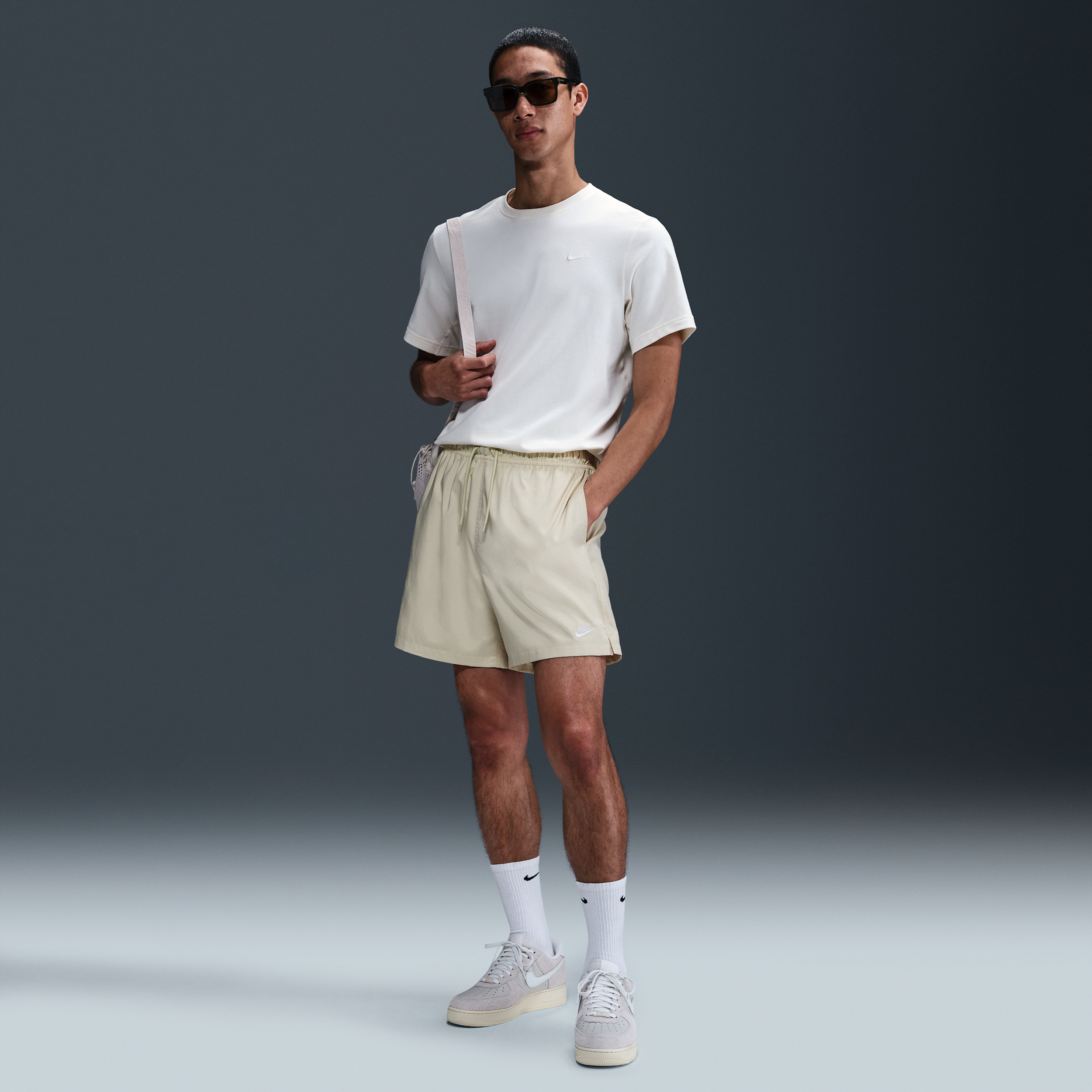 Nike Club Men's Woven Flow Shorts - Brown