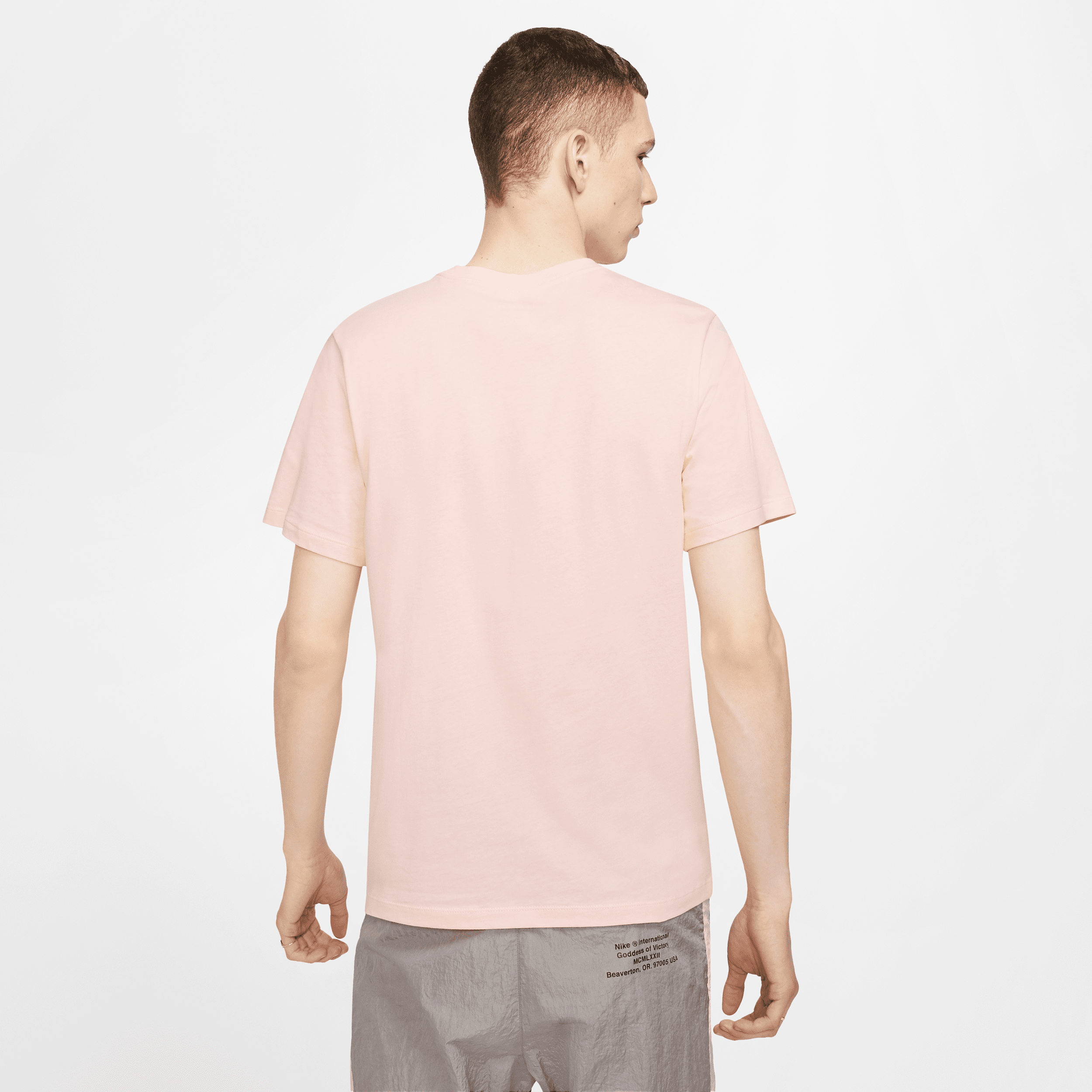 T-shirt Nike Sportswear Club pour Homme - Rose