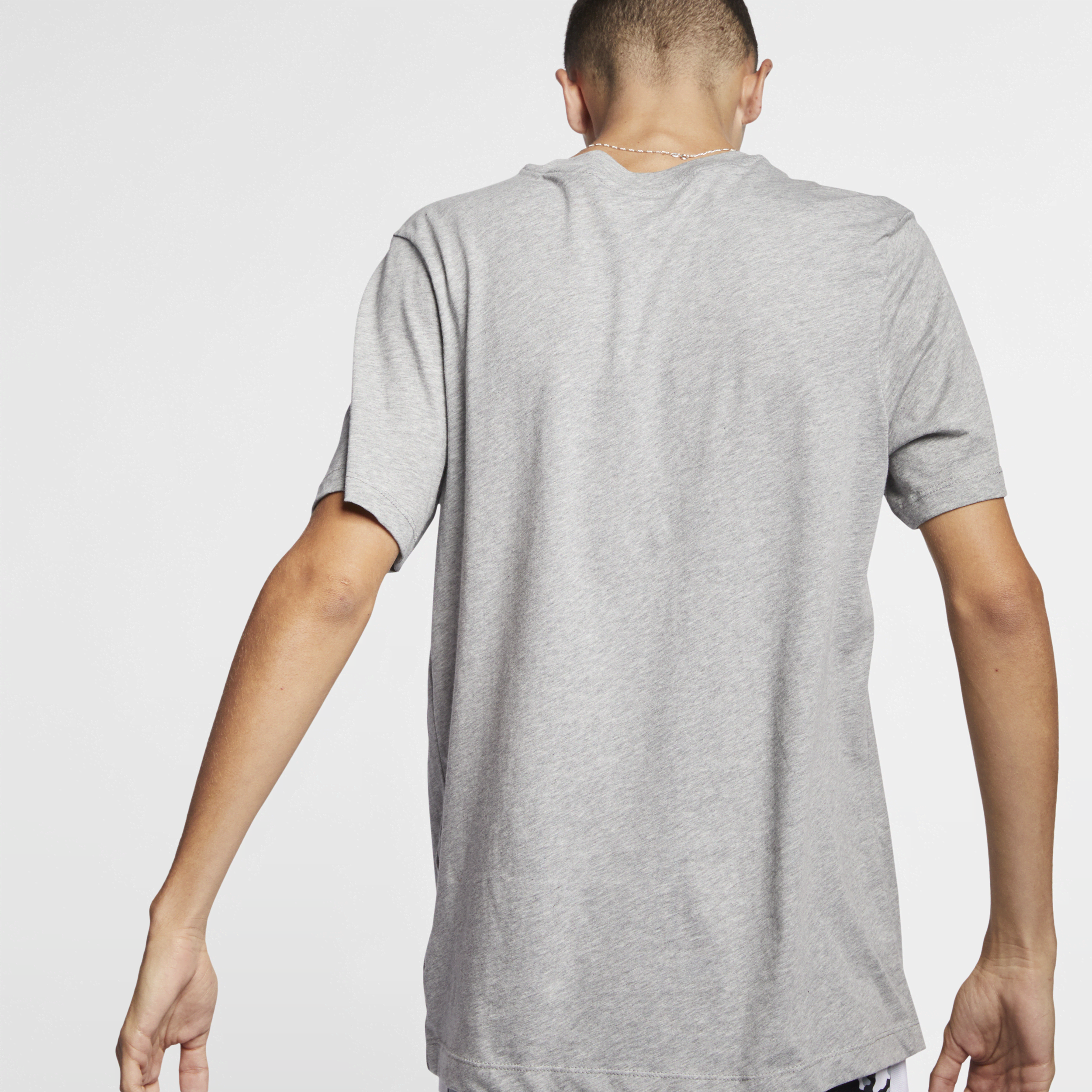 T-shirt Nike Sportswear pour Homme - Gris