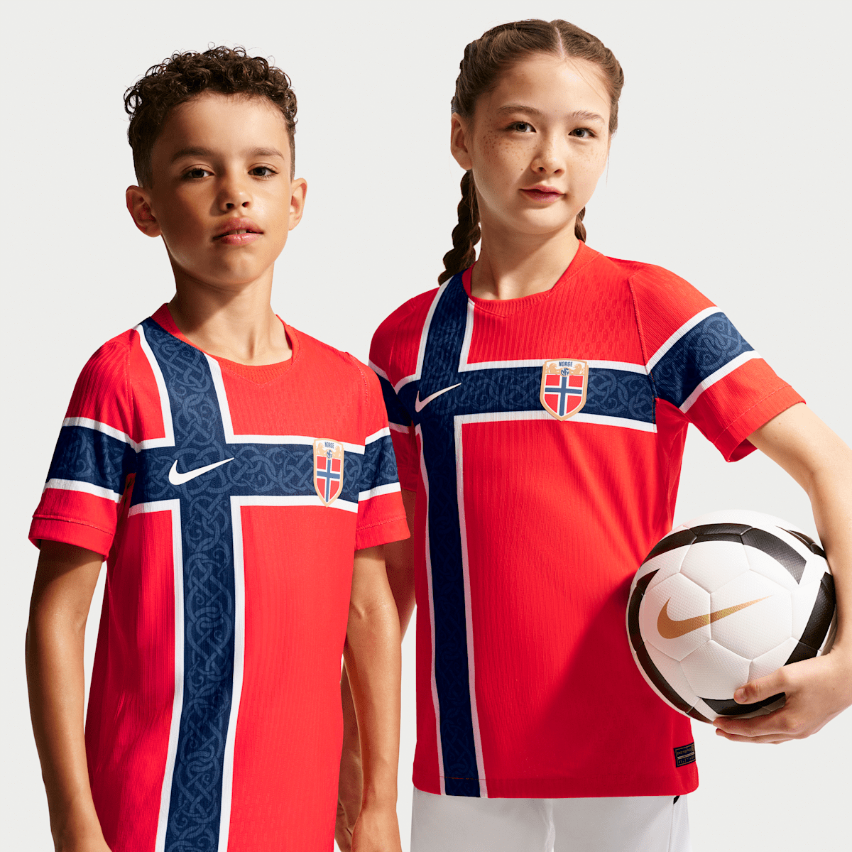 Maillot de foot Nike Aero-FIT Norvège 2026 Match Domicile pour pré-ado - Rouge