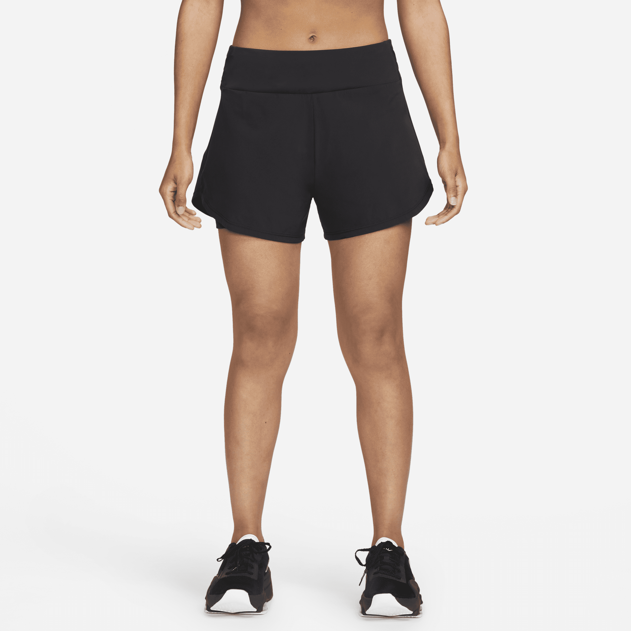 Nike Dri-FIT Bliss-2-i-1-shorts (7,5 cm) med mellemhøj talje til kvinder - sort