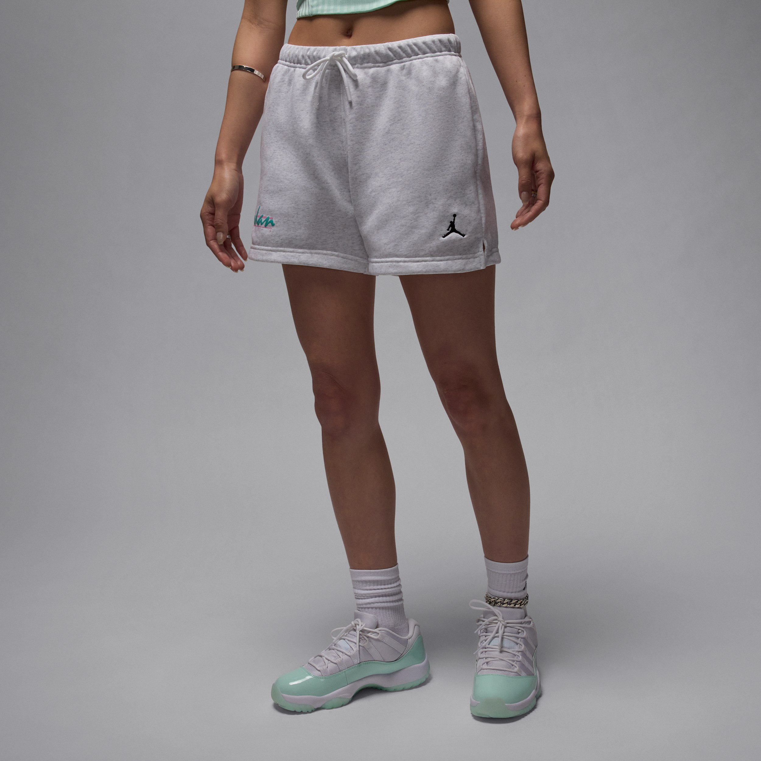 【ナイキ(NIKE)公式ストア】ジョーダン ブルックリン フリース ウィメンズショートパンツ HJ0155-051 ブラウン 【ナイキ(NIKE)公式ストア】ジョーダン ブルックリン フリース ウィメンズショートパンツ HJ0155-051 ブラウン