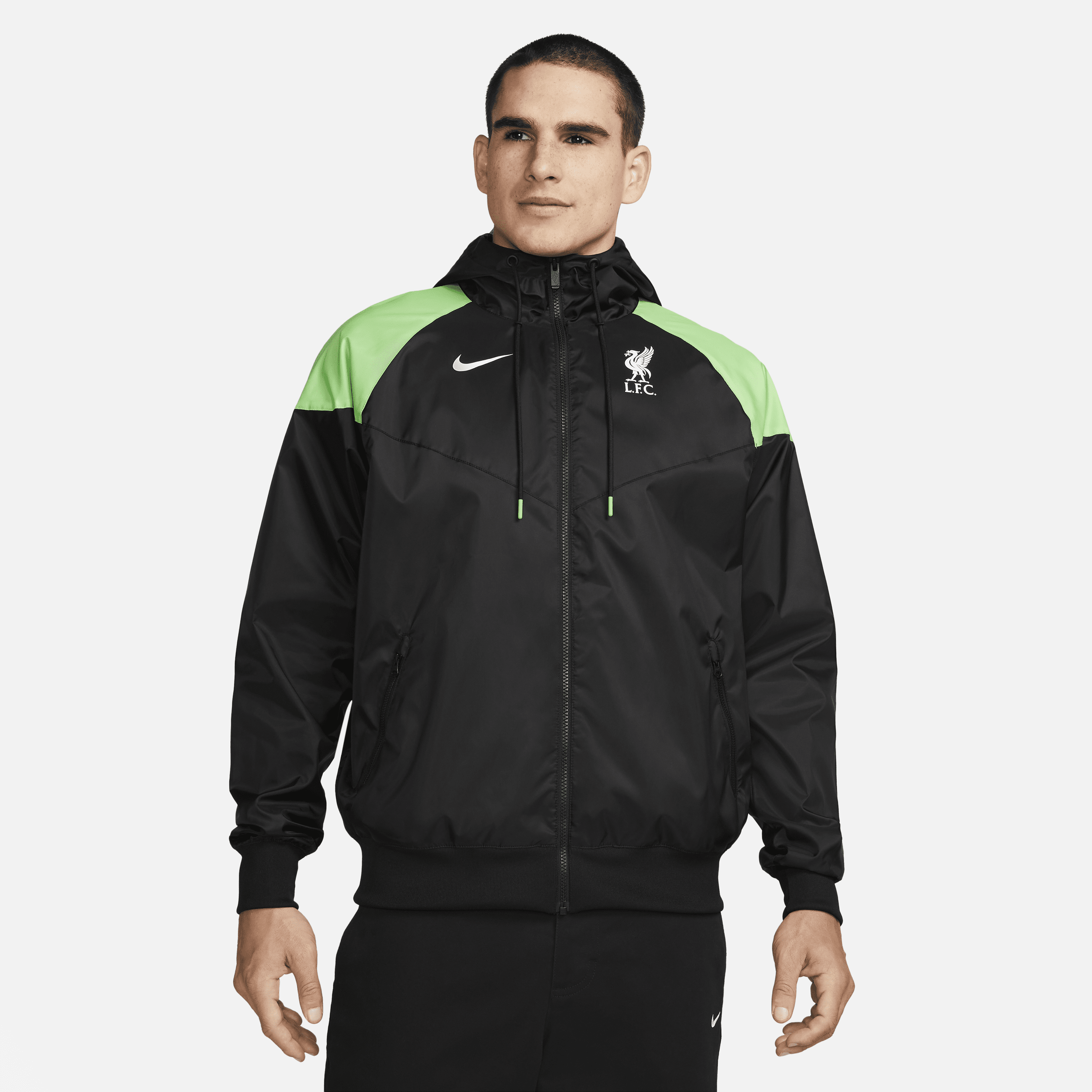 Liverpool FC Sport Essentials-Nike Windrunner-fodboldjakke med hætte til mænd - sort