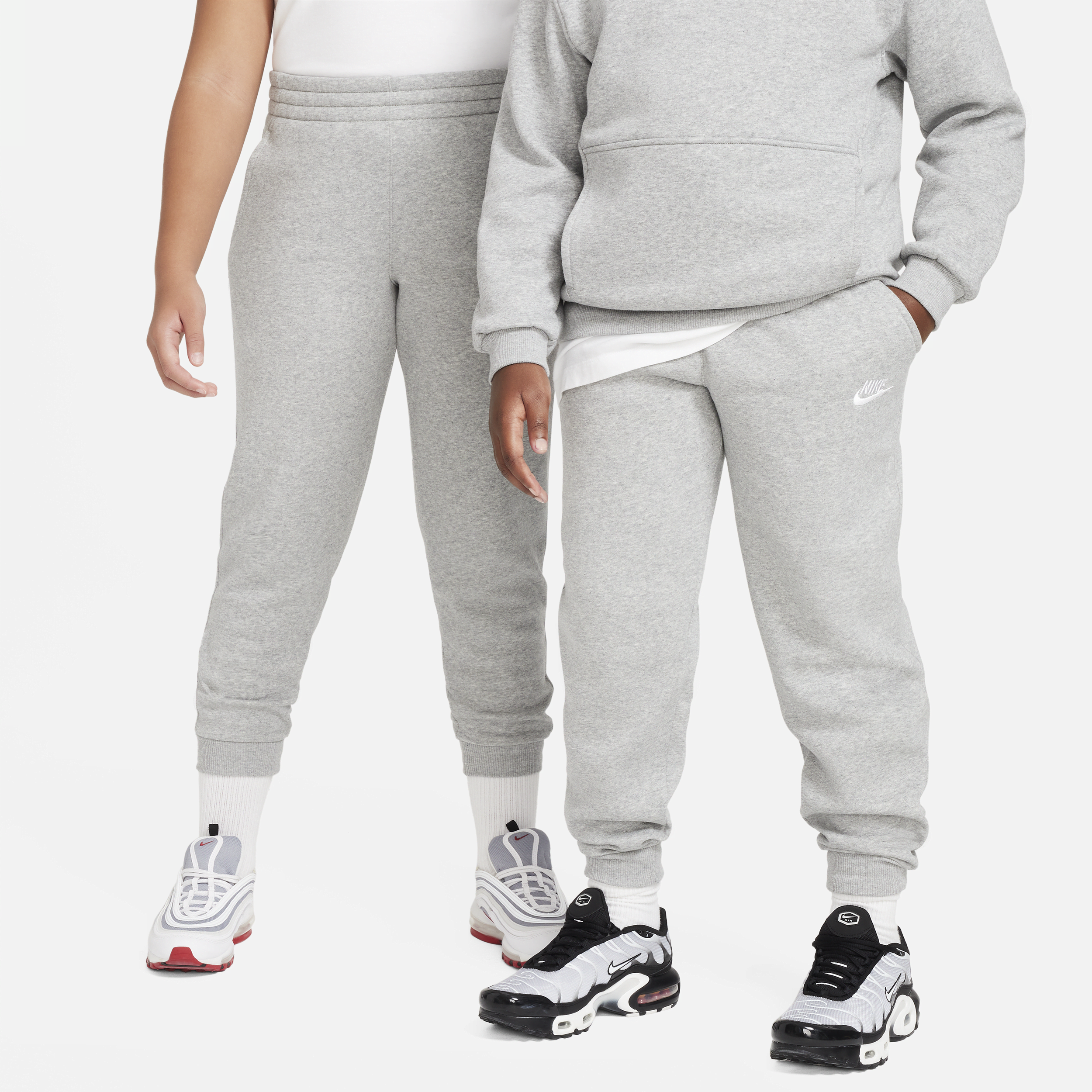 Nike Sportswear Club Fleece joggingbroek voor kids (ruimere maten) - Grijs