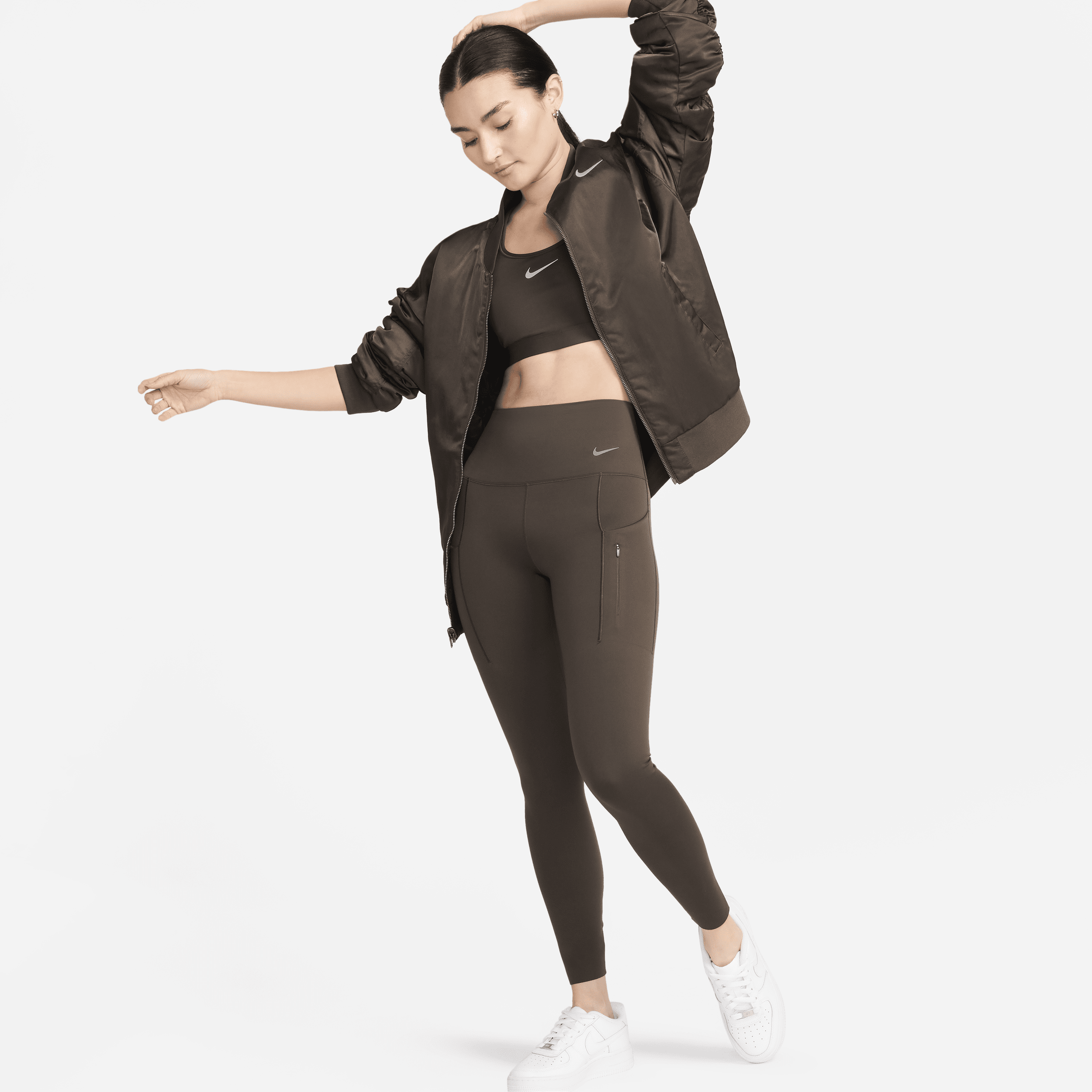 【ナイキ(NIKE)公式ストア】ナイキ ゴー ウィメンズ ファームサポート ハイウエスト レギンス ポケット付き DQ5669-237 ブラウン 【ナイキ(NIKE)公式ストア】ナイキ ゴー ウィメンズ ファームサポート ハイウエスト レギンス ポケット付き DQ5669-237 ブラウン
