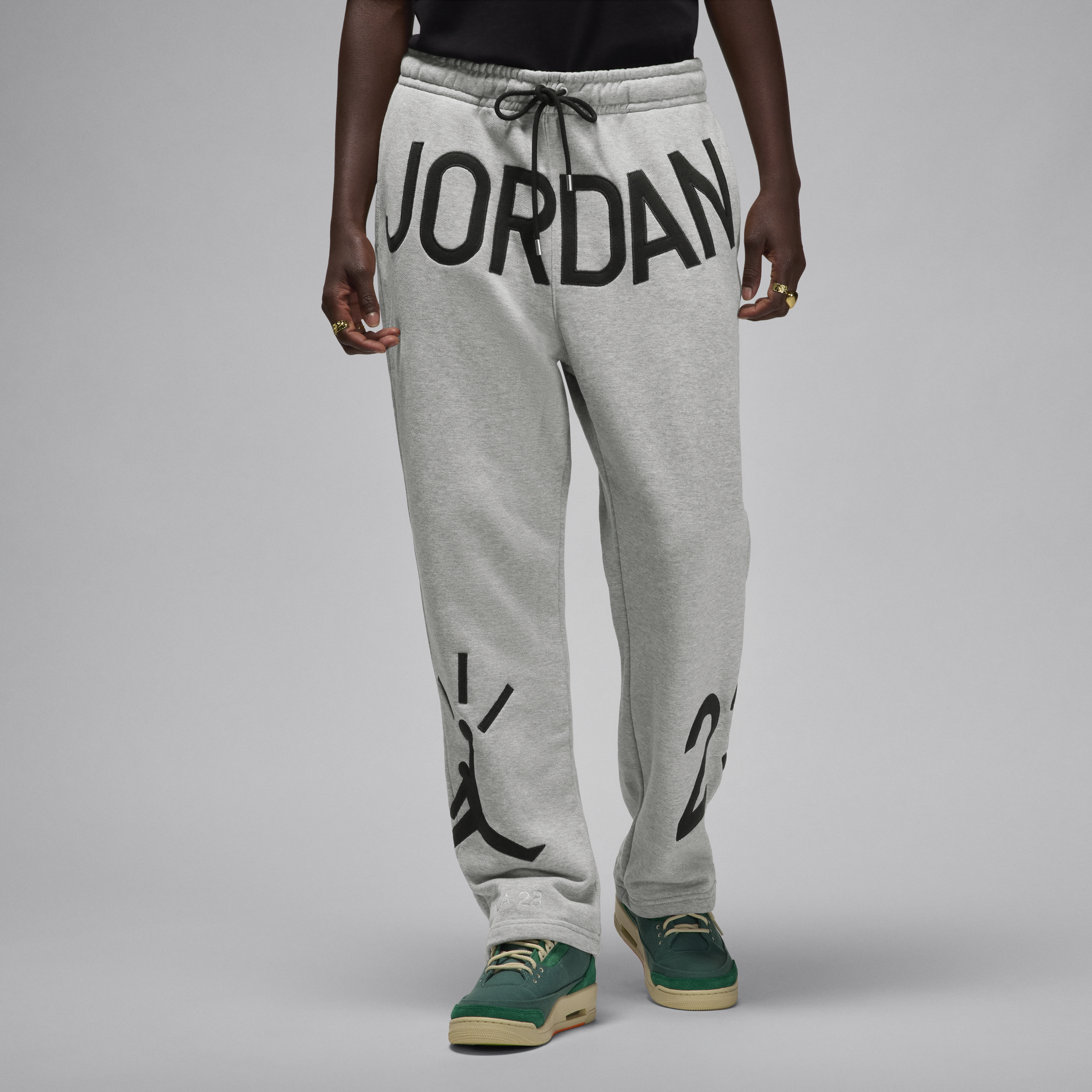【ナイキ(NIKE)公式ストア】ジョーダン x ニーナ シャネル アブニー フリース パンツ FZ7518-063 グレー 【ナイキ(NIKE)公式ストア】ジョーダン x ニーナ シャネル アブニー フリース パンツ FZ7518-063 グレー