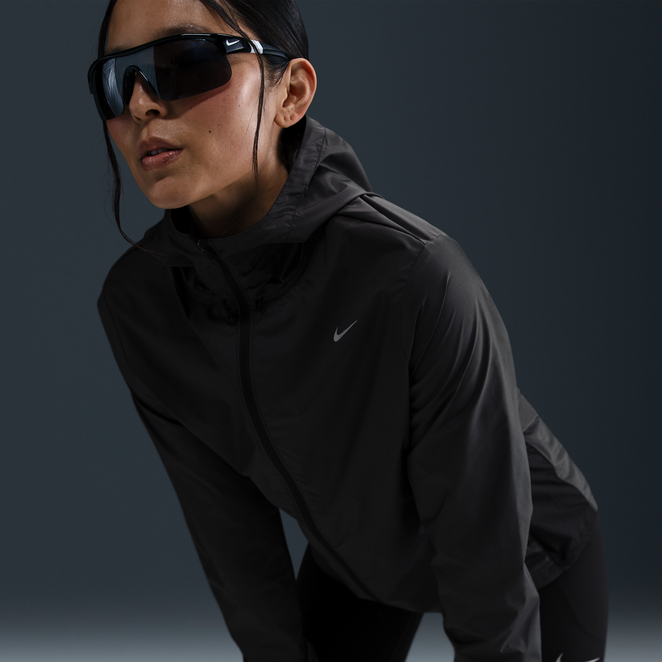 【ナイキ(NIKE)公式ストア】ナイキ エッセンシャル ウィメンズ ランニングジャケット DX0319-010 ブラック 【ナイキ(NIKE)公式ストア】ナイキ エッセンシャル ウィメンズ ランニングジャケット DX0319-010 ブラック