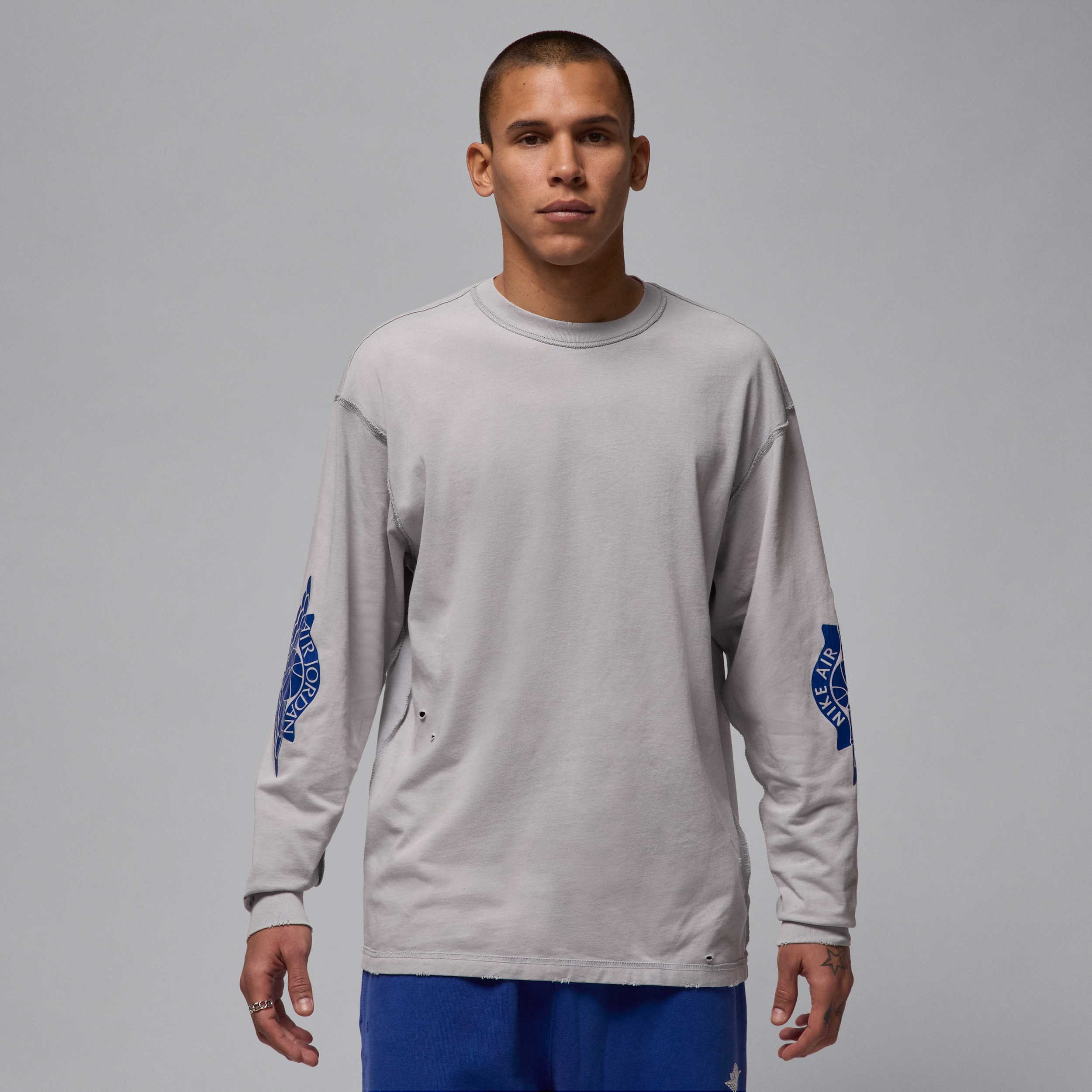 【ナイキ(NIKE)公式ストア】ジョーダン レア エア メンズ ロングスリーブ Tシャツ IB3134-077 グレー 【ナイキ(NIKE)公式ストア】ジョーダン レア エア メンズ ロングスリーブ Tシャツ IB3134-077 グレー