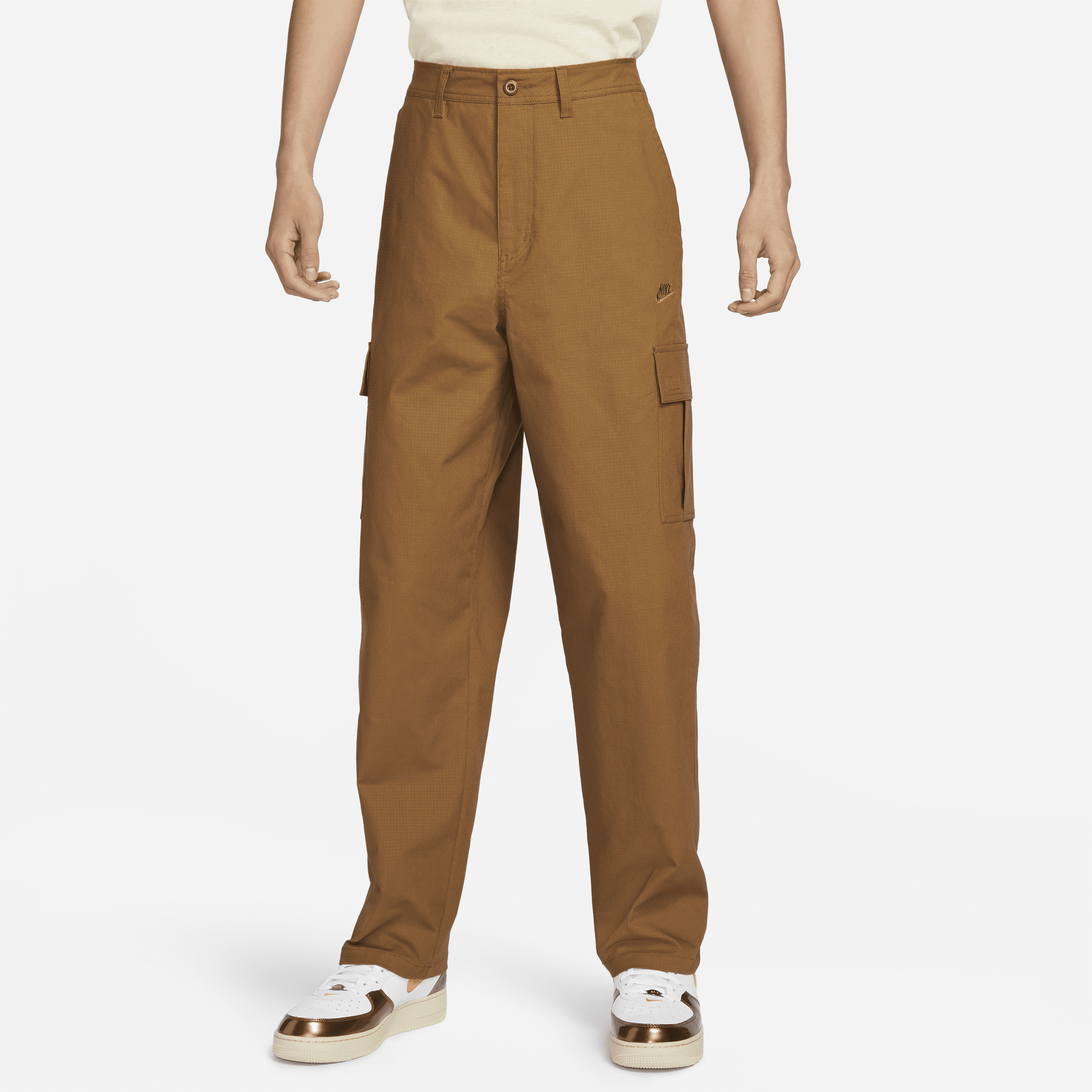 【ナイキ(NIKE)公式ストア】ナイキ クラブ メンズ カーゴ パンツ FZ5766-281 ブラウン 【ナイキ(NIKE)公式ストア】ナイキ クラブ メンズ カーゴ パンツ FZ5766-281 ブラウン