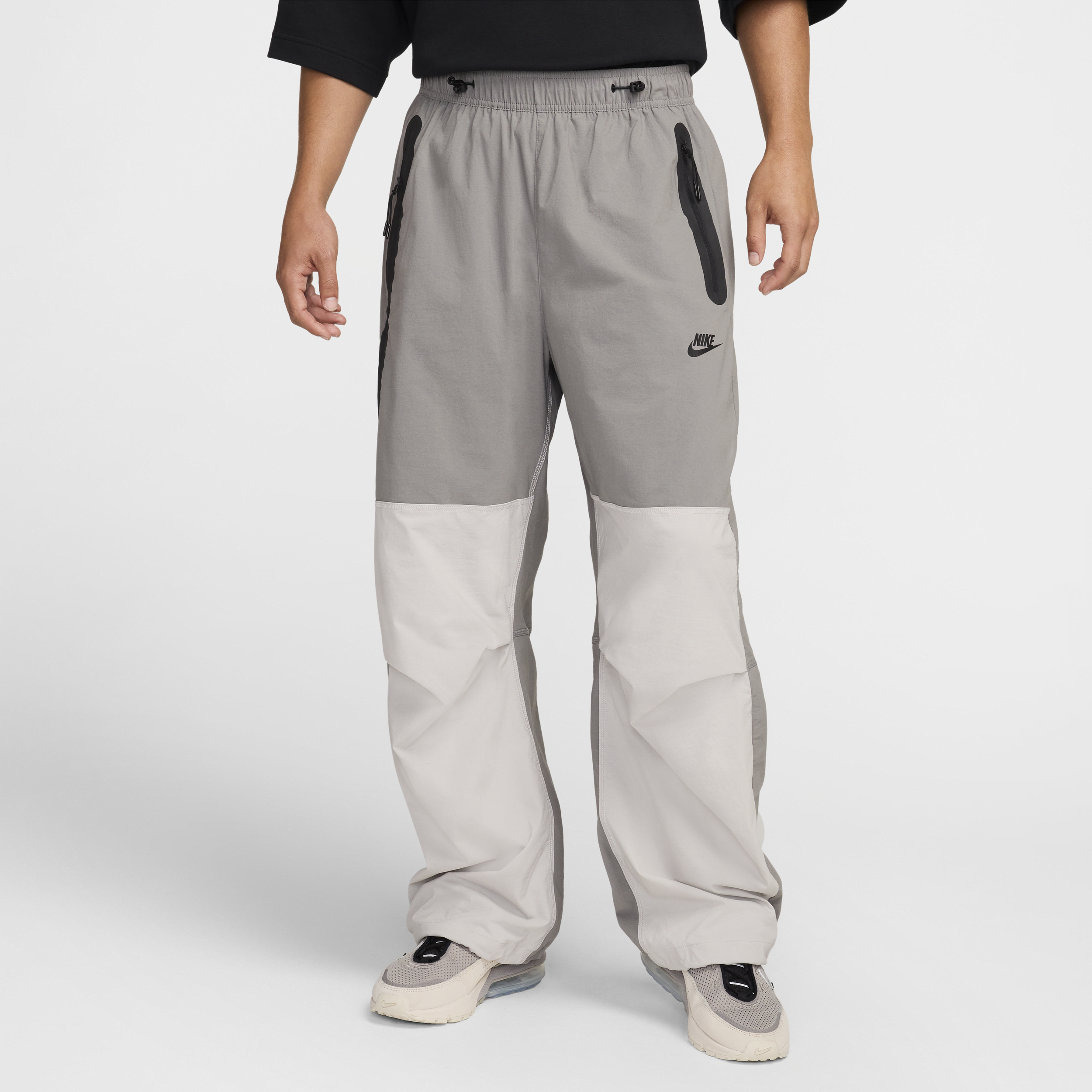 【ナイキ(NIKE)公式ストア】ナイキ テック メンズ ウーブン オープンヘム パンツ HM7159-014 グレー 【ナイキ(NIKE)公式ストア】ナイキ テック メンズ ウーブン オープンヘム パンツ HM7159-014 グレー