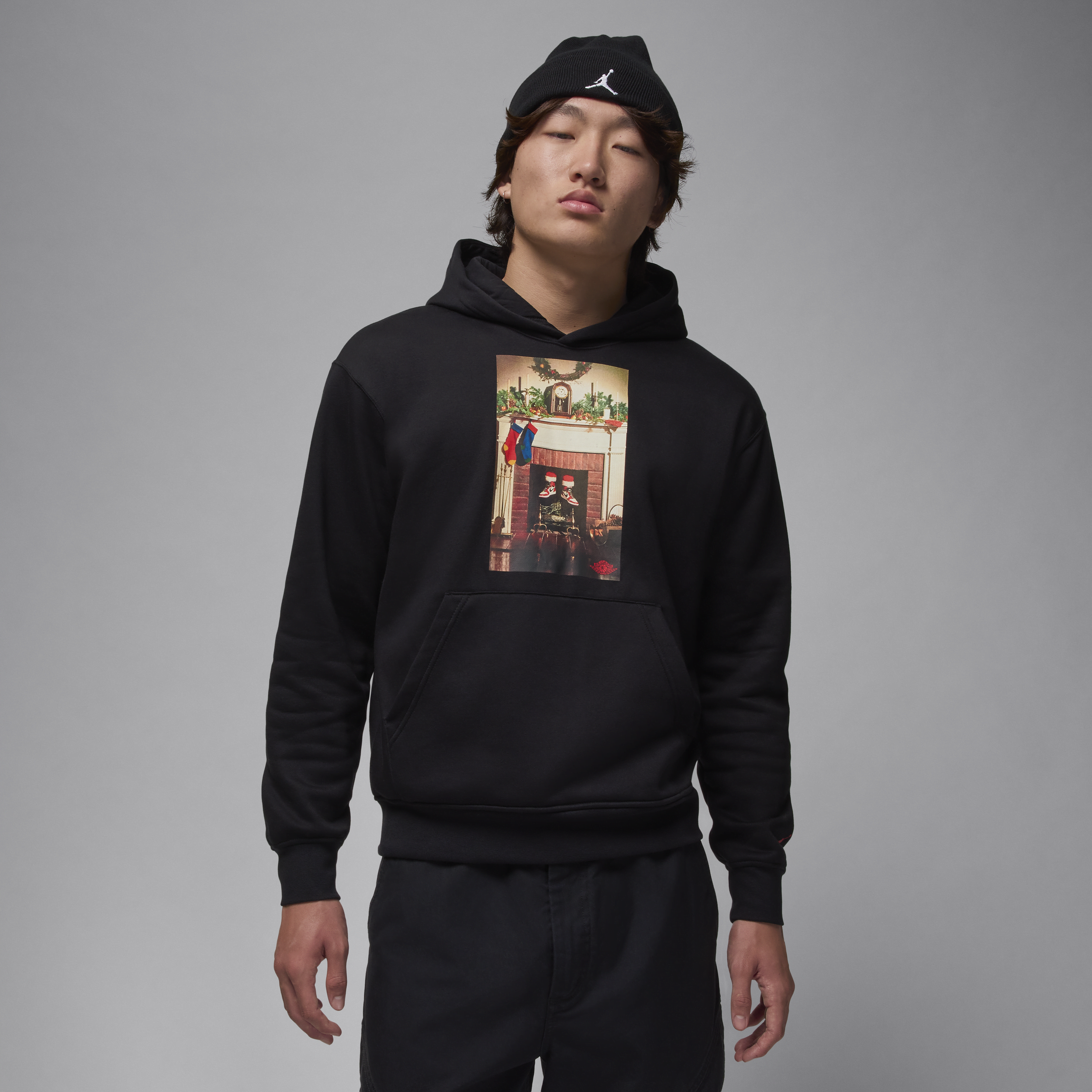 【ナイキ(NIKE)公式ストア】ジョーダン ジャンプマン "Chimney" メンズ フリース プルオーバー パーカー HQ5654-010 ブラック 【ナイキ(NIKE)公式ストア】ジョーダン ジャンプマン "Chimney" メンズ フリース プルオーバー パーカー HQ5654-010 ブラック