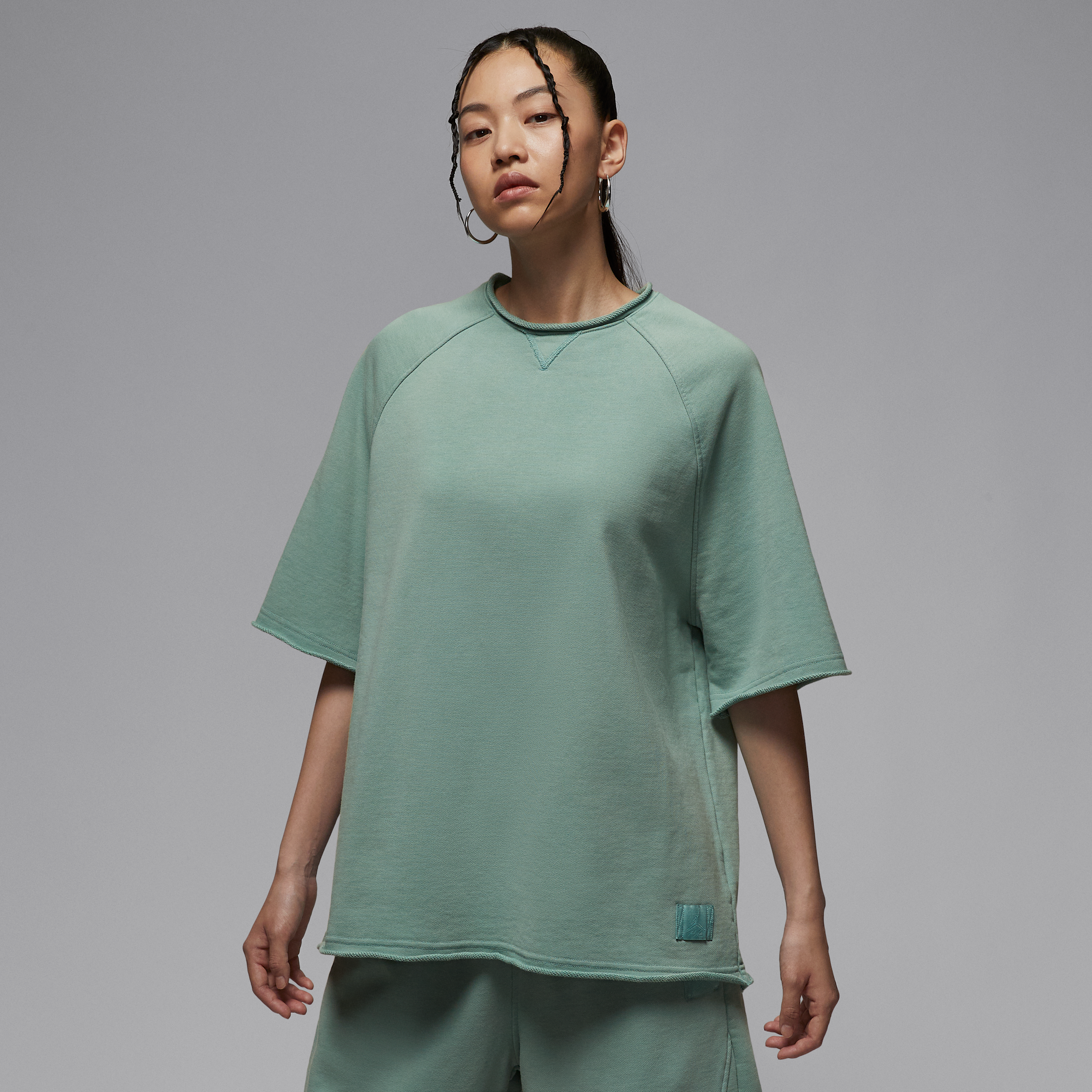 【ナイキ(NIKE)公式ストア】ジョーダン フライト フリース ウィメンズ オーバーサイズド ショートスリーブ フレンチテリー トップ IB9851-017 グリーン 【ナイキ(NIKE)公式ストア】ジョーダン フライト フリース ウィメンズ オーバーサイズド ショートスリーブ フレンチテリー トップ IB9851-017 グリーン