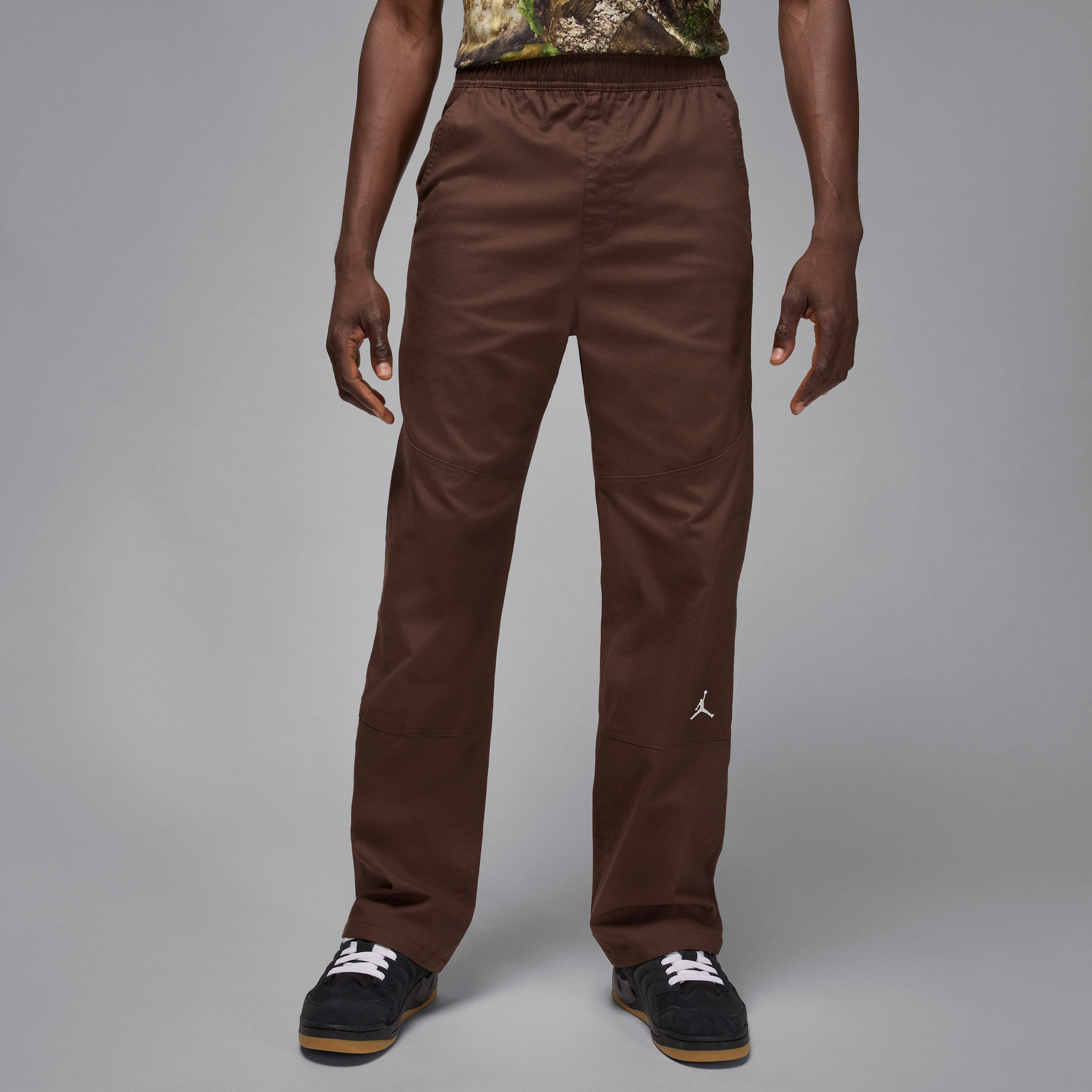 【ナイキ(NIKE)公式ストア】ジョーダン エッセンシャル メンズ ウーブン パンツ HF9329-237 ブラウン 【ナイキ(NIKE)公式ストア】ジョーダン エッセンシャル メンズ ウーブン パンツ HF9329-237 ブラウン