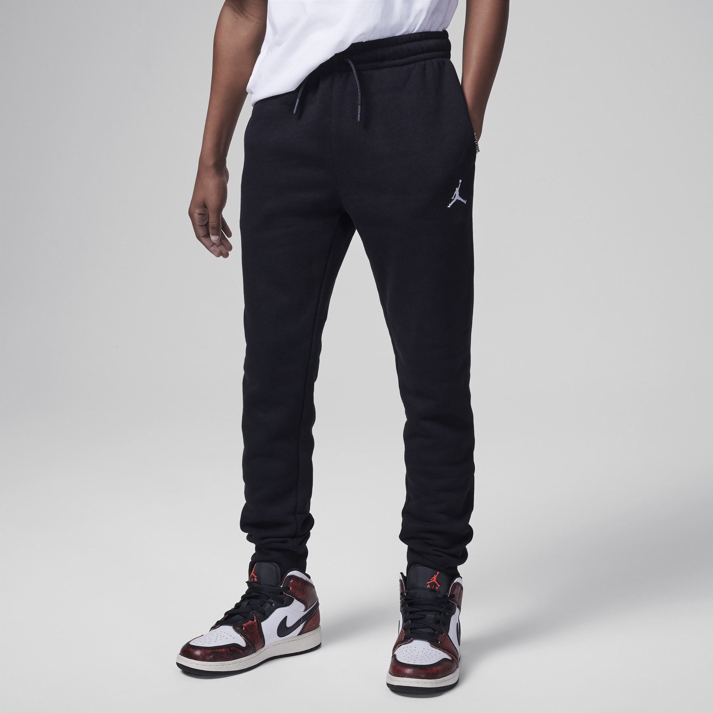 【ナイキ(NIKE)公式ストア】ジョーダン MJ ブルックリン フリース エッセンシャル ジュニアパンツ HQ7089-010 ブラック 【ナイキ(NIKE)公式ストア】ジョーダン MJ ブルックリン フリース エッセンシャル ジュニアパンツ HQ7089-010 ブラック