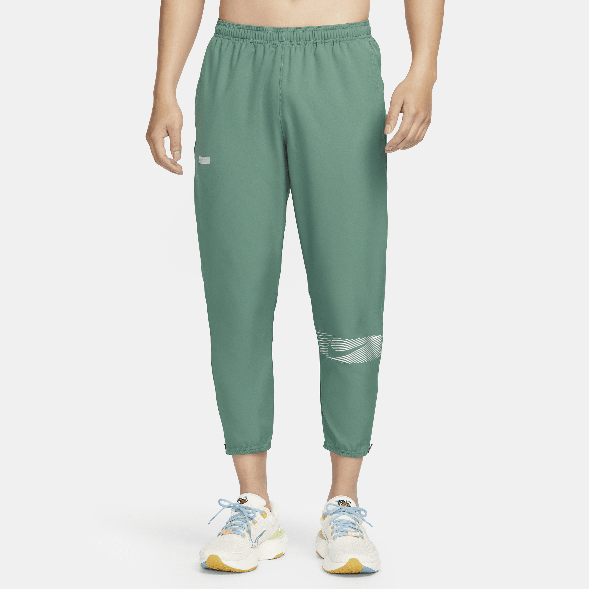 【ナイキ(NIKE)公式ストア】ナイキ チャレンジャー フラッシュ メンズ Dri-FIT ウーブン ランニングパンツ FB8561-361 グリーン 【ナイキ(NIKE)公式ストア】ナイキ チャレンジャー フラッシュ メンズ Dri-FIT ウーブン ランニングパンツ FB8561-361 グリーン
