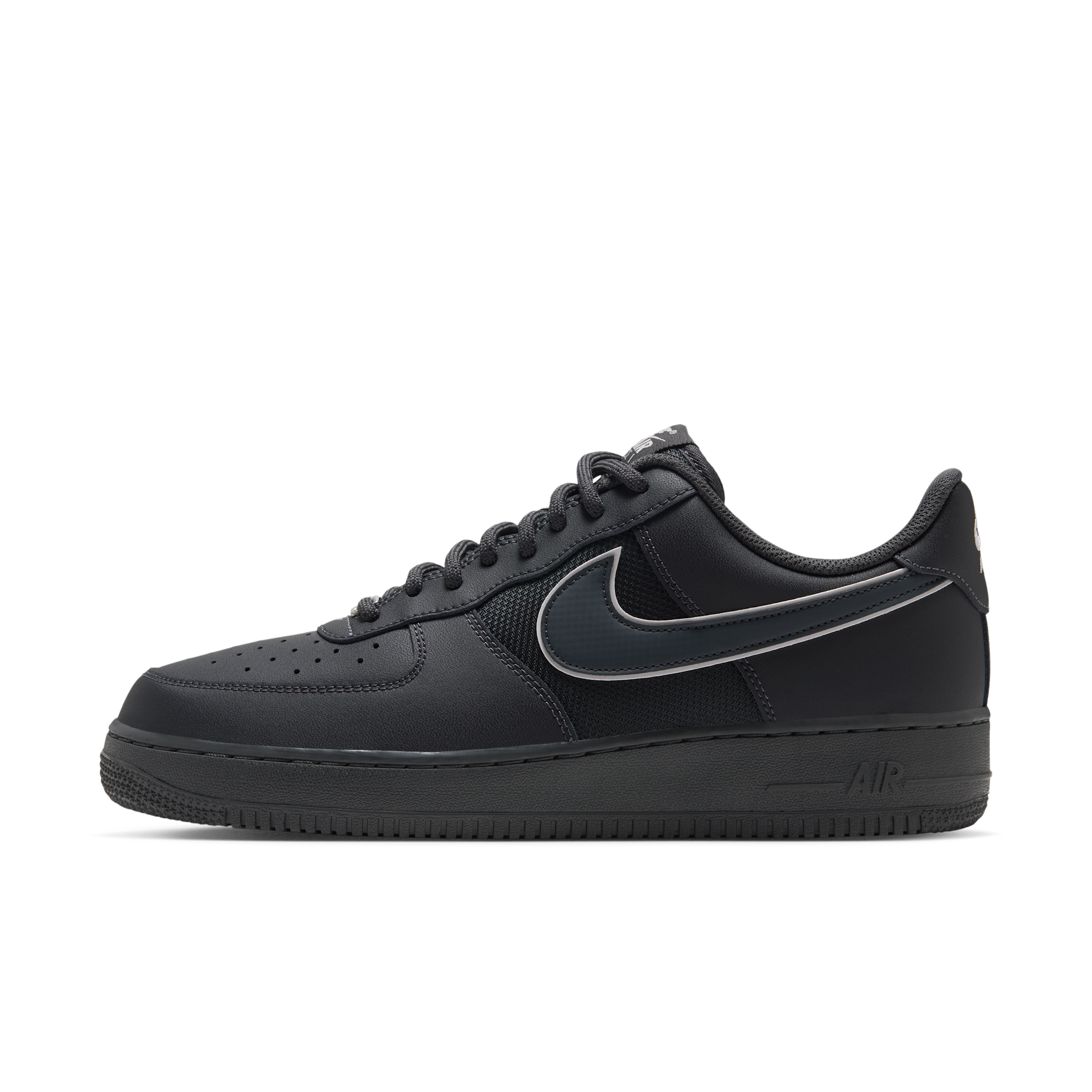 Nike Air Force 1 '07 LV8, vue de côté