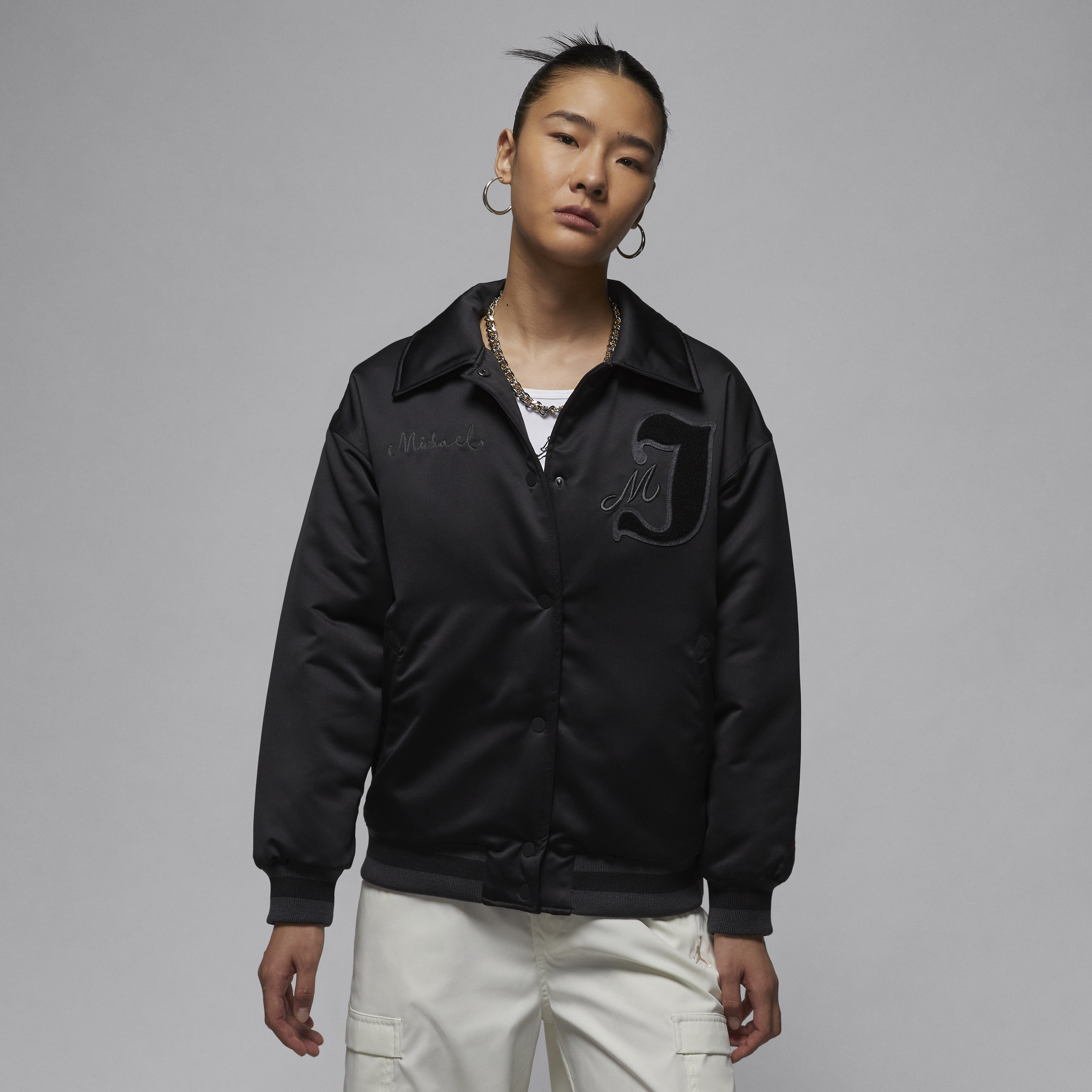 【ナイキ(NIKE)公式ストア】ジョーダン ウィメンズ バーシティ ジャケット FV7138-010 ブラック 【ナイキ(NIKE)公式ストア】ジョーダン ウィメンズ バーシティ ジャケット FV7138-010 ブラック