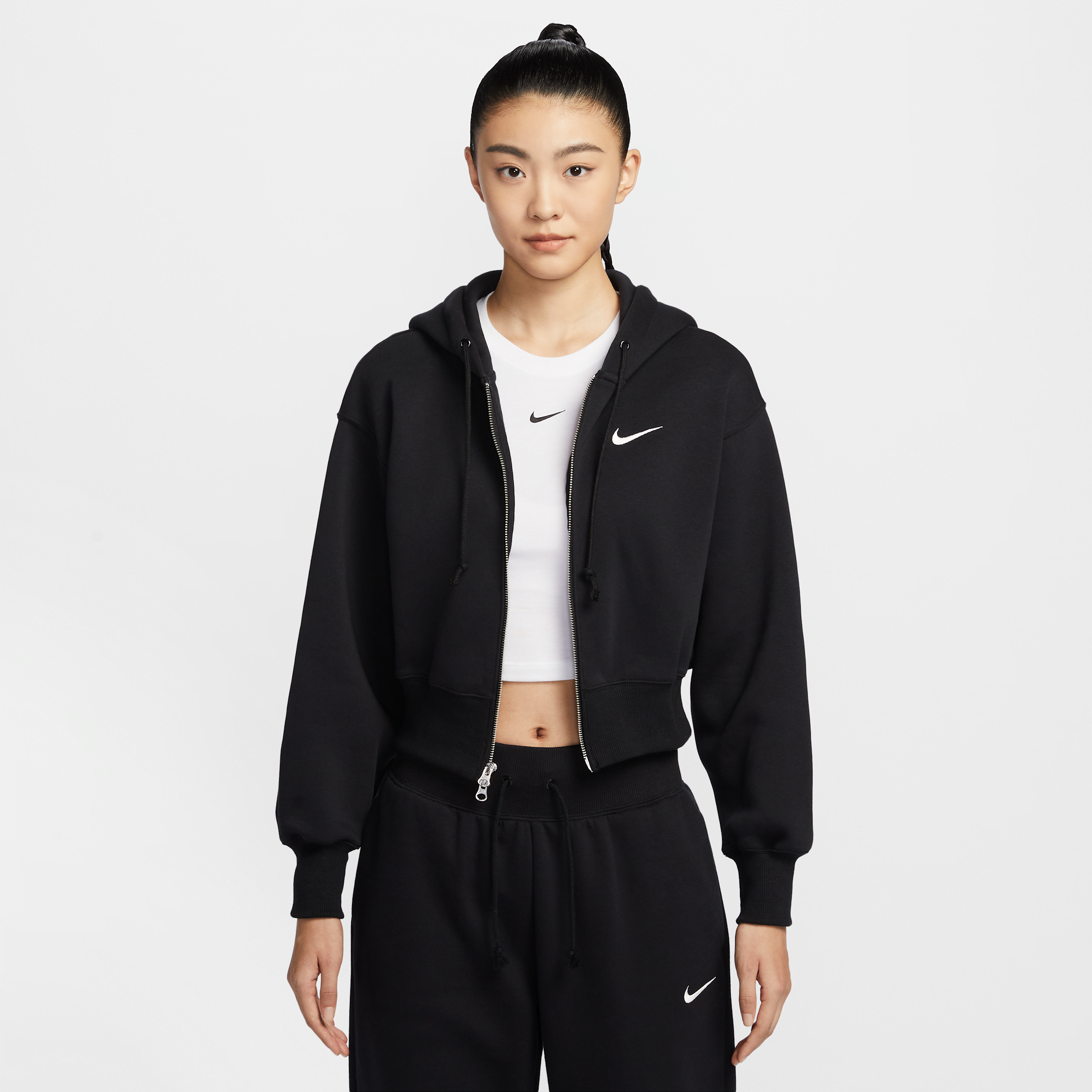 【ナイキ(NIKE)公式ストア】ナイキ スポーツウェア フェニックス フリース ウィメンズ ルーズ クロップド フルジップ パーカー HJ0941-010 ブラック 【ナイキ(NIKE)公式ストア】ナイキ スポーツウェア フェニックス フリース ウィメンズ ルーズ クロップド フルジップ パーカー HJ0941-010 ブラック