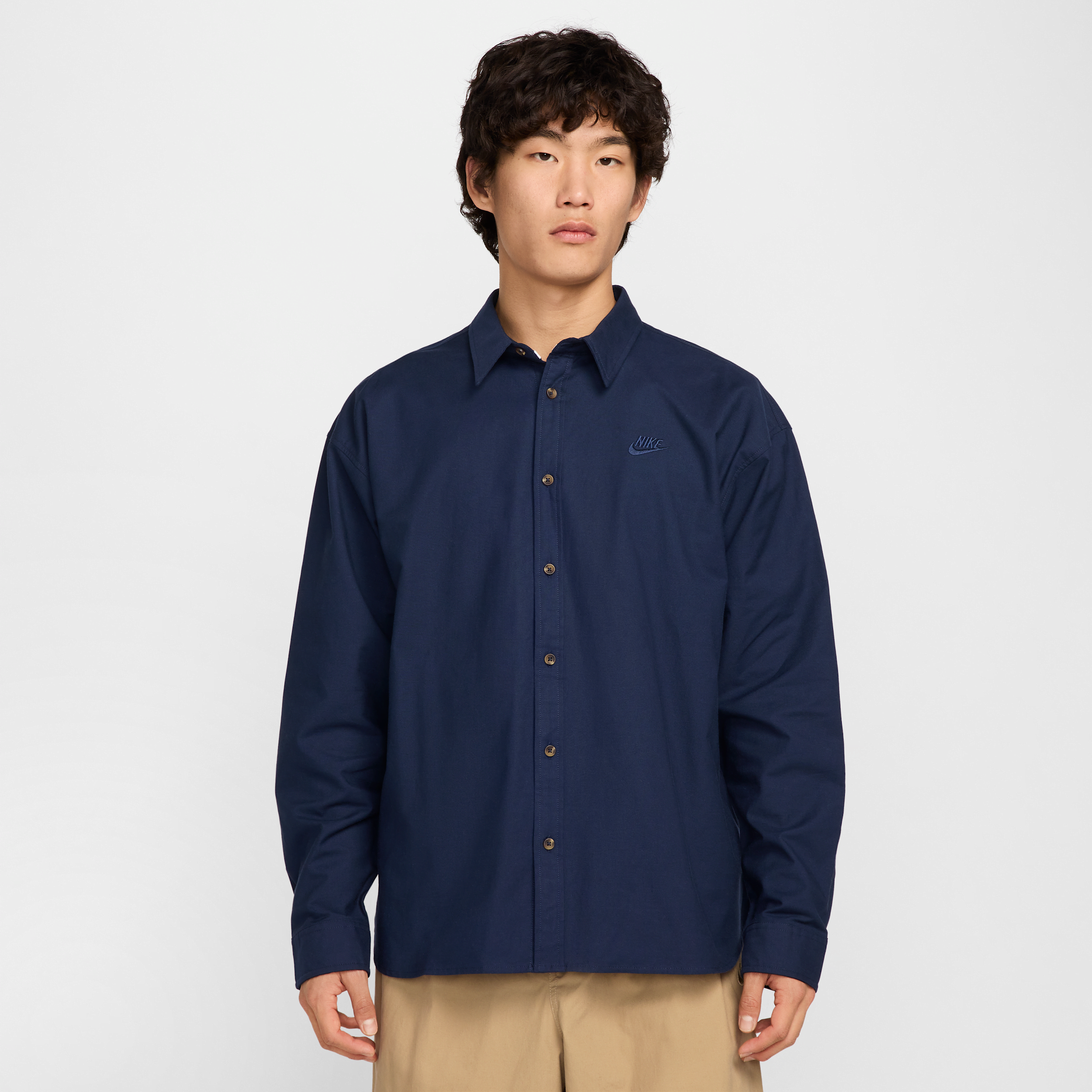 【ナイキ(NIKE)公式ストア】ナイキ クラブ メンズ オーバーサイズド ロングスリーブ オックスフォード シャツ HM9591-451 ブルー 【ナイキ(NIKE)公式ストア】ナイキ クラブ メンズ オーバーサイズド ロングスリーブ オックスフォード シャツ HM9591-451 ブルー