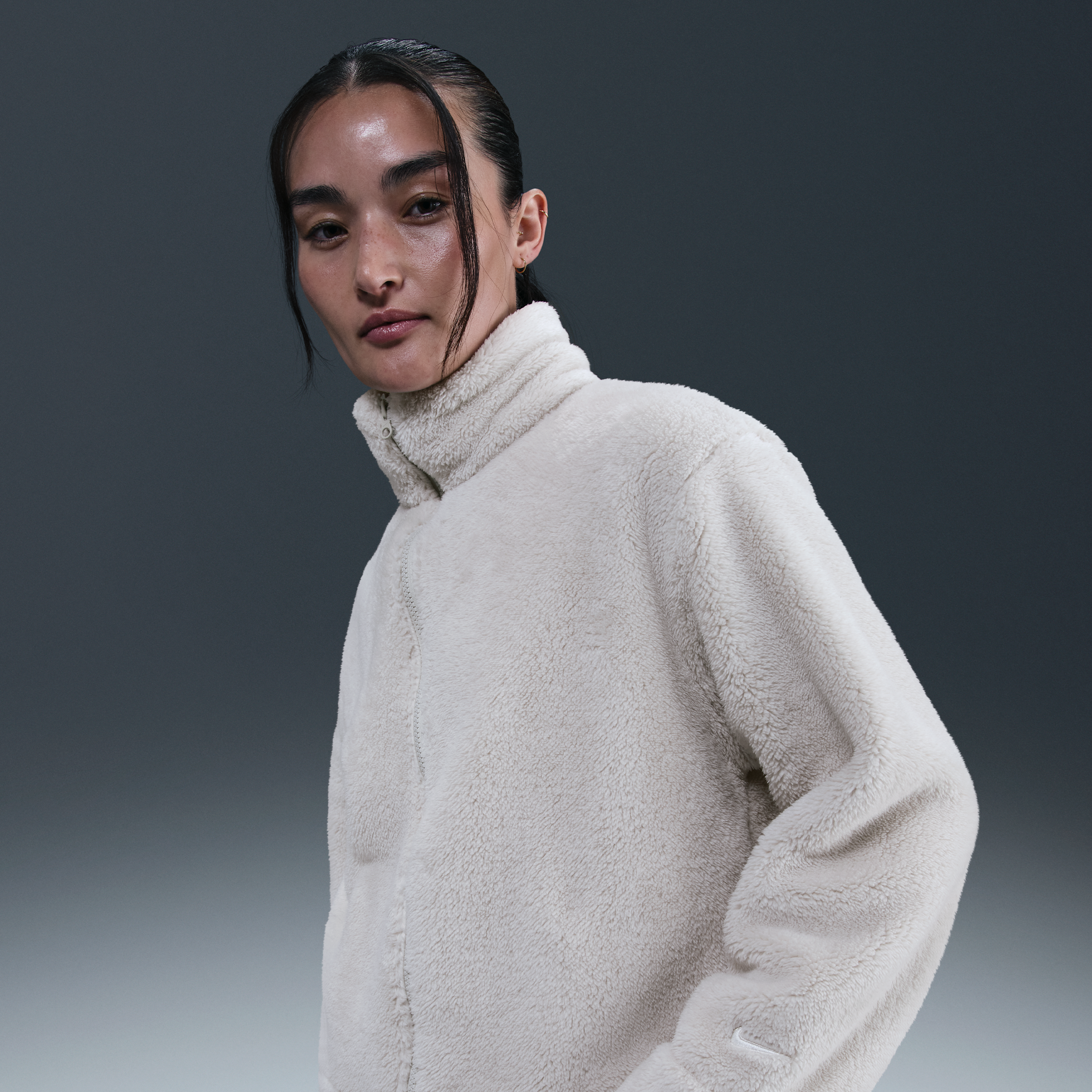 【ナイキ(NIKE)公式ストア】ナイキ スポーツウェア エッセンシャル ウィメンズ ハイパイル フリース ジャケット HV2816-072 グレー 【ナイキ(NIKE)公式ストア】ナイキ スポーツウェア エッセンシャル ウィメンズ ハイパイル フリース ジャケット HV2816-072 グレー