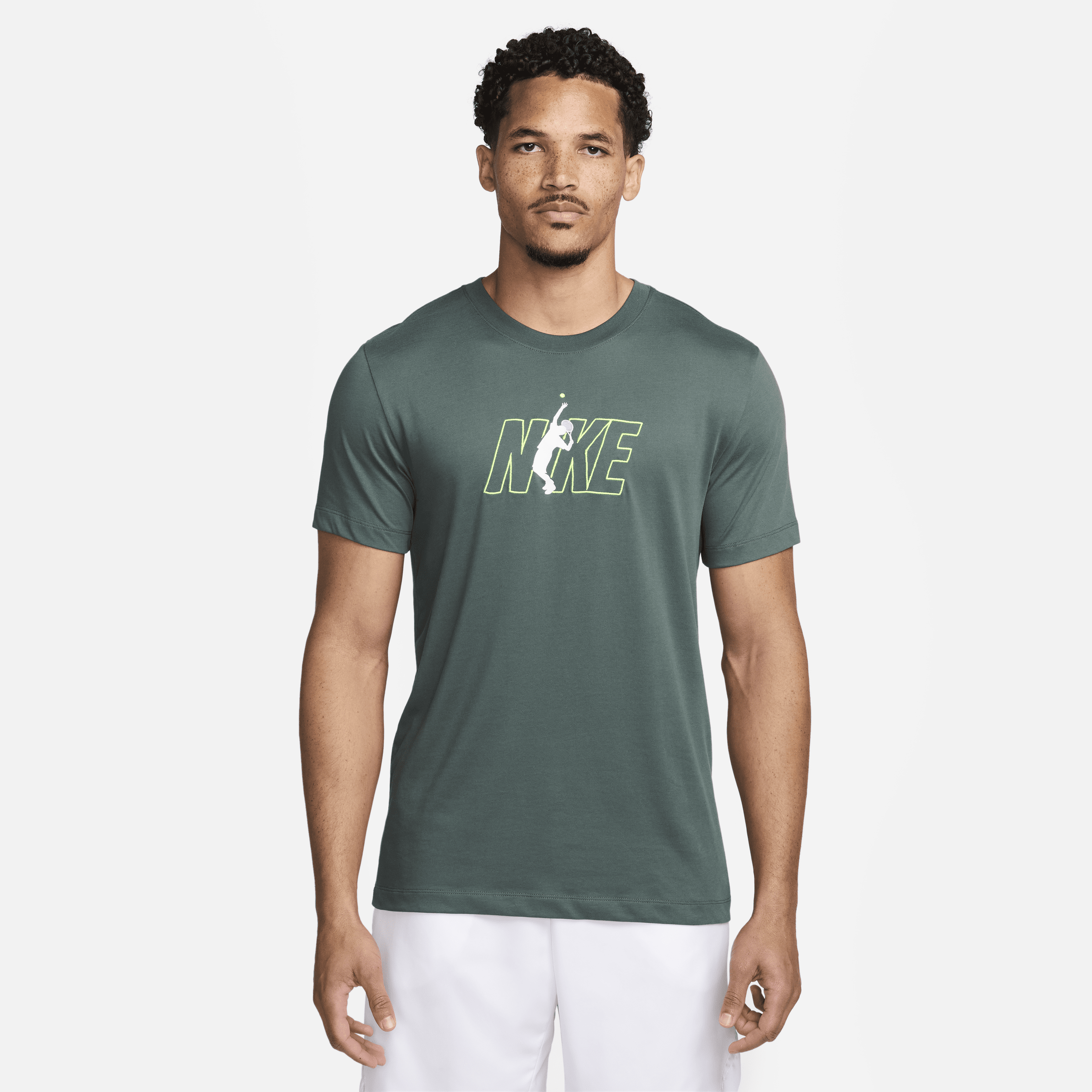 NikeCourt Dri-FIT tennis-T-shirt til mænd - grøn