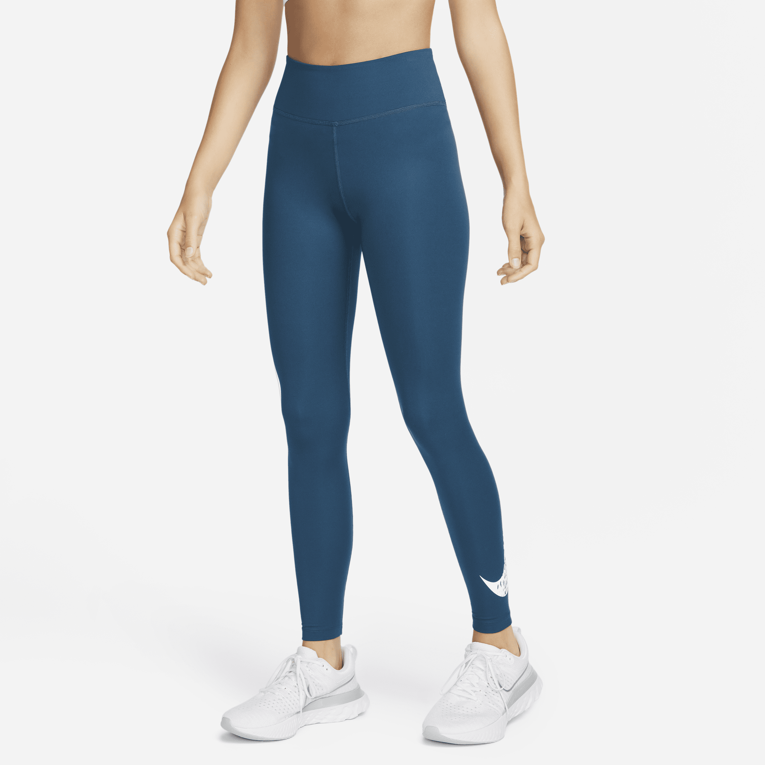 Nike Swoosh Run-løbeleggings i 7/8-længde med mellemhøj talje til kvinder - blå