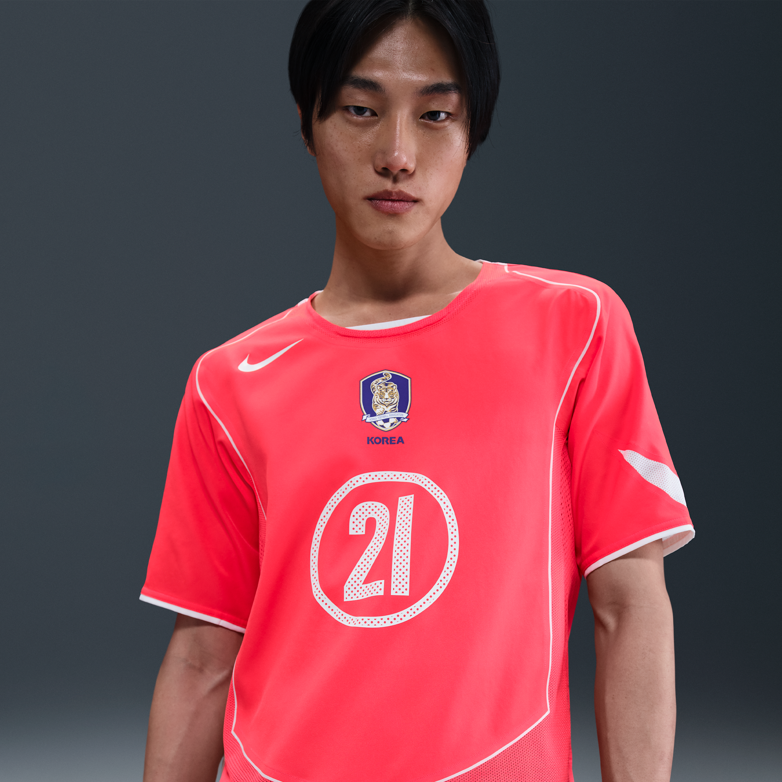 【ナイキ(NIKE)公式ストア】パク チソン 韓国 2004 トータル 90 リイシュー メンズ ナイキ サッカー レプリカ ユニフォーム IF2943-679 レッド 【ナイキ(NIKE)公式ストア】パク チソン 韓国 2004 トータル 90 リイシュー メンズ ナイキ サッカー レプリカ ユニフォーム IF2943-679 レッド