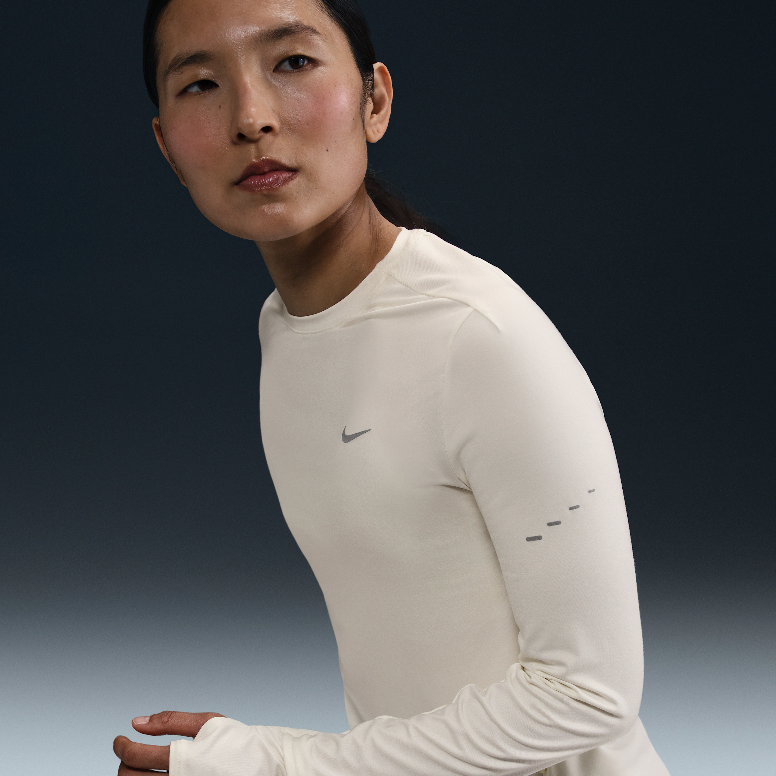 【ナイキ(NIKE)公式ストア】ナイキ スウィフト ウィメンズ Dri-FIT UV ロングスリーブ クルーネック ランニングトップ HQ0504-133 ホワイト 【ナイキ(NIKE)公式ストア】ナイキ スウィフト ウィメンズ Dri-FIT UV ロングスリーブ クルーネック ランニングトップ HQ0504-133 ホワイト