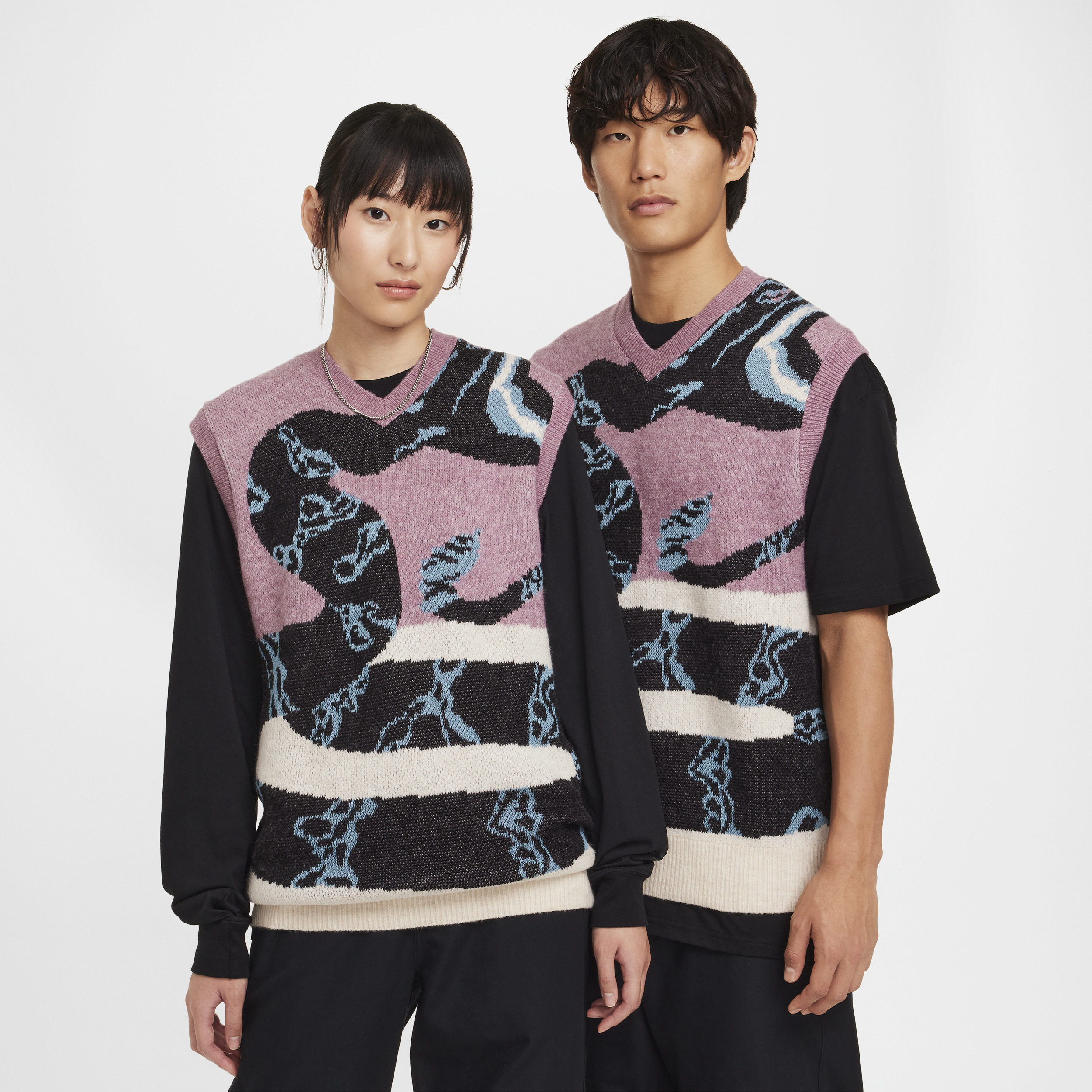 【ナイキ(NIKE)公式ストア】ナイキ SB セーターベスト FV7392-523 パープル 【ナイキ(NIKE)公式ストア】ナイキ SB セーターベスト FV7392-523 パープル