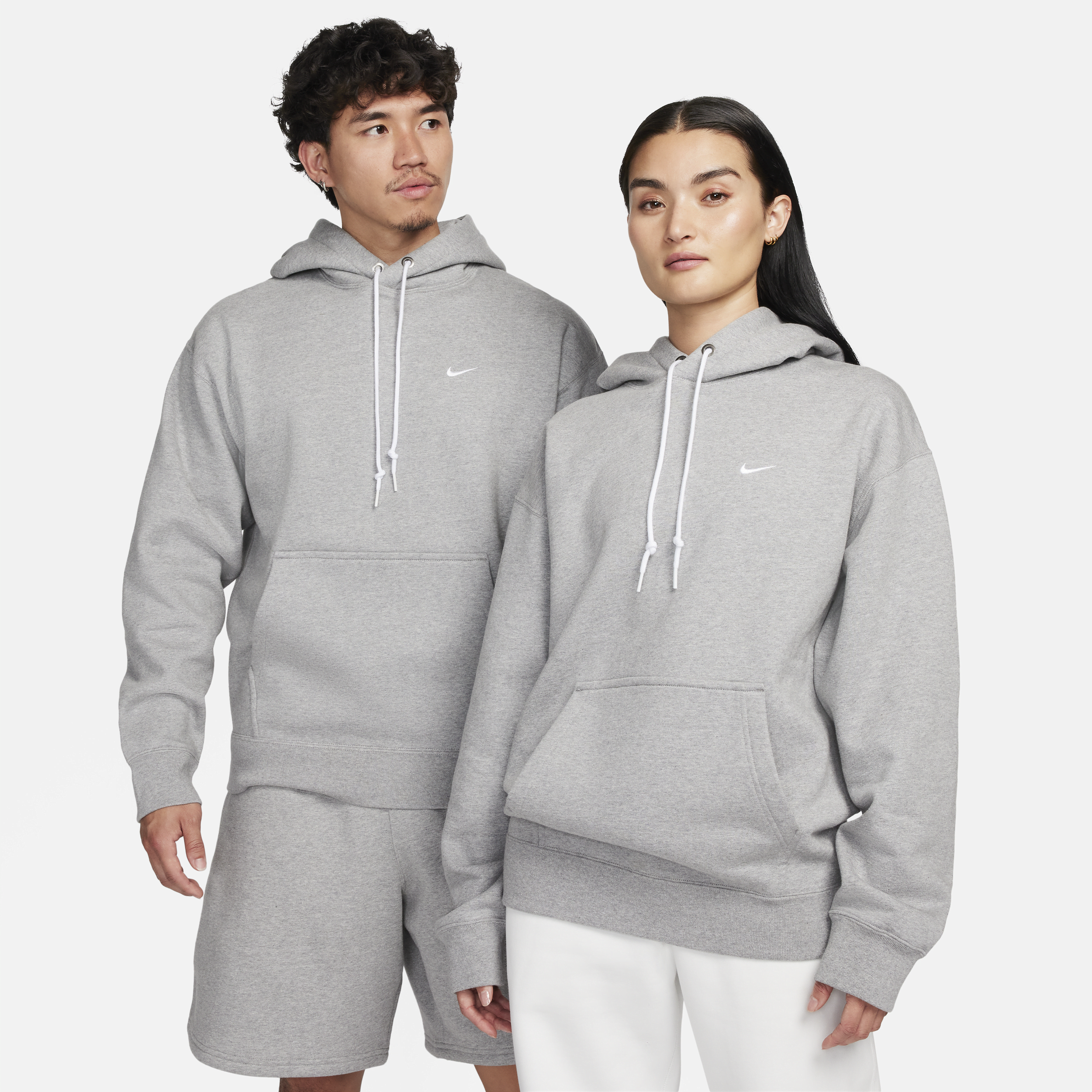 【ナイキ(NIKE)公式ストア】ナイキ ソロ スウッシュ メンズ フリース プルオーバー パーカー DX1356-063 グレー 【ナイキ(NIKE)公式ストア】ナイキ ソロ スウッシュ メンズ フリース プルオーバー パーカー DX1356-063 グレー