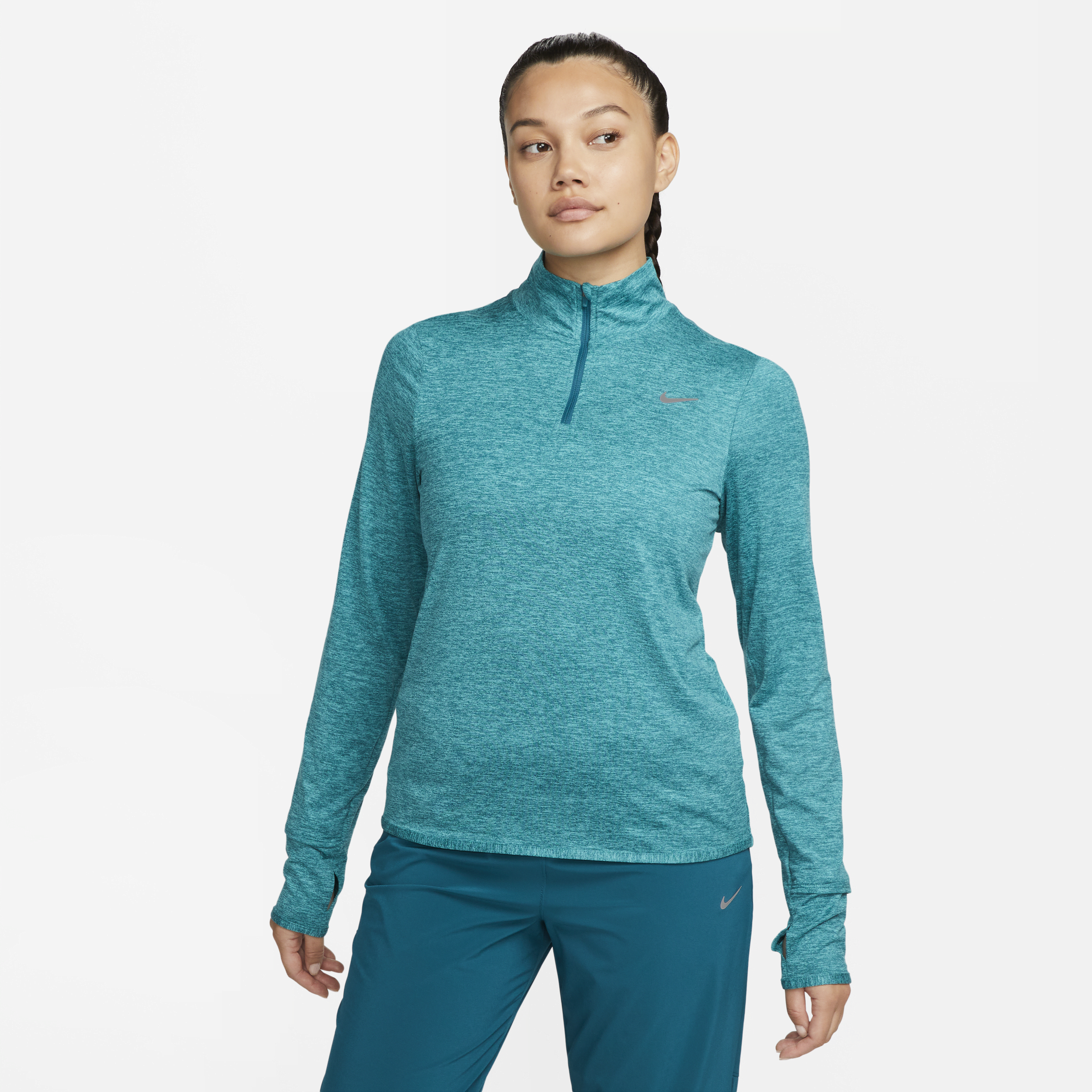 Nike Swift Element-løbetop med UV-beskyttelse og 1/4 lynlås til kvinder - grøn
