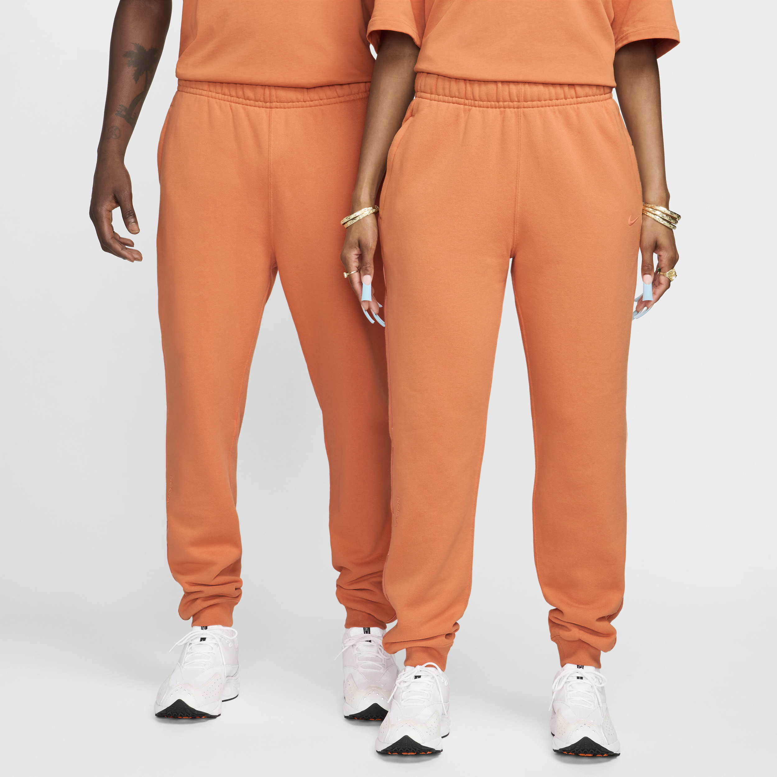 【ナイキ(NIKE)公式ストア】NOCTA NOCTA フリース CS スウェットパンツ FN7661-808 オレンジ 【ナイキ(NIKE)公式ストア】NOCTA NOCTA フリース CS スウェットパンツ FN7661-808 オレンジ