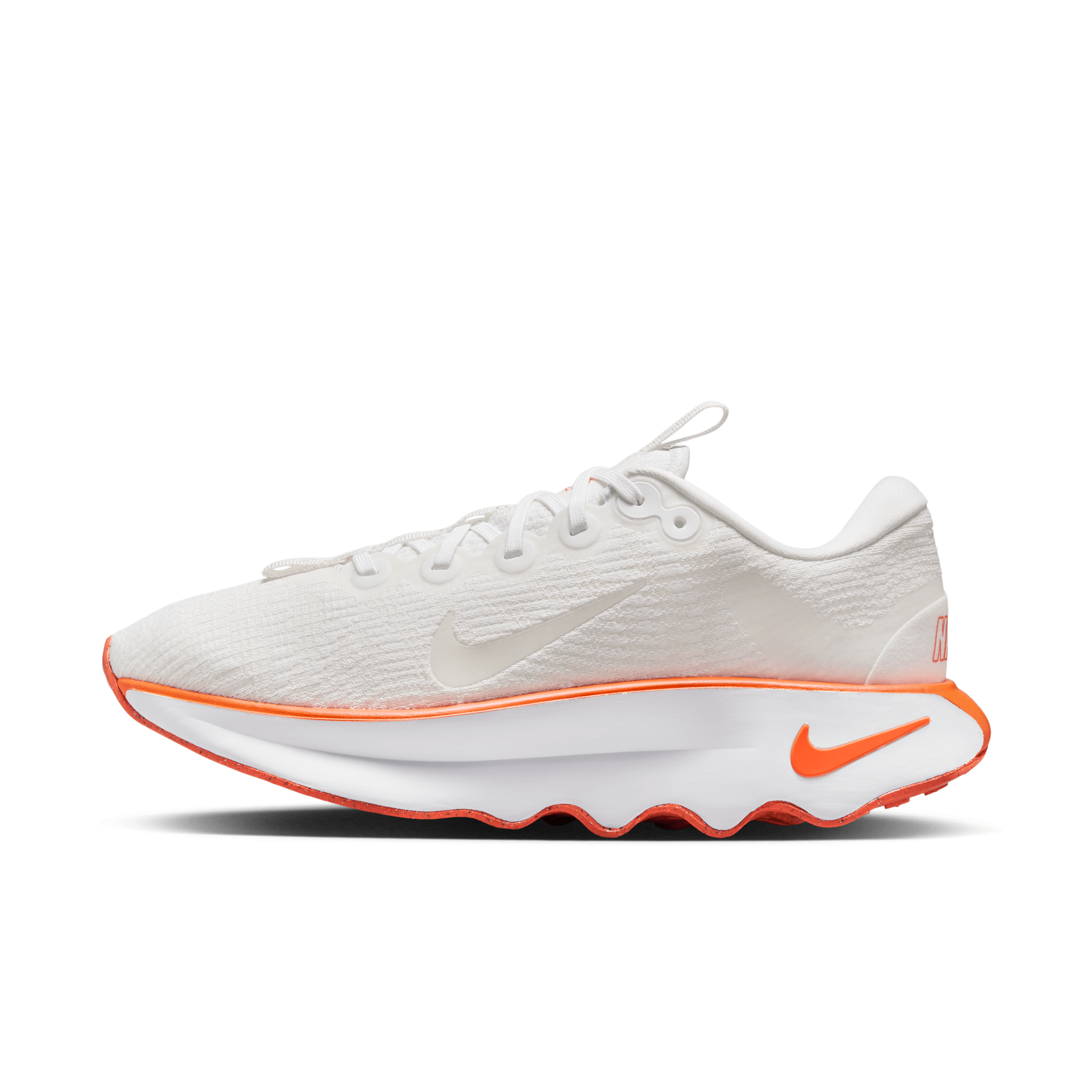 【ナイキ(NIKE)公式ストア】ナイキ モティバ ウィメンズ ウォーキングシューズ DV1238-109 ホワイト 【ナイキ(NIKE)公式ストア】ナイキ モティバ ウィメンズ ウォーキングシューズ DV1238-109 ホワイト