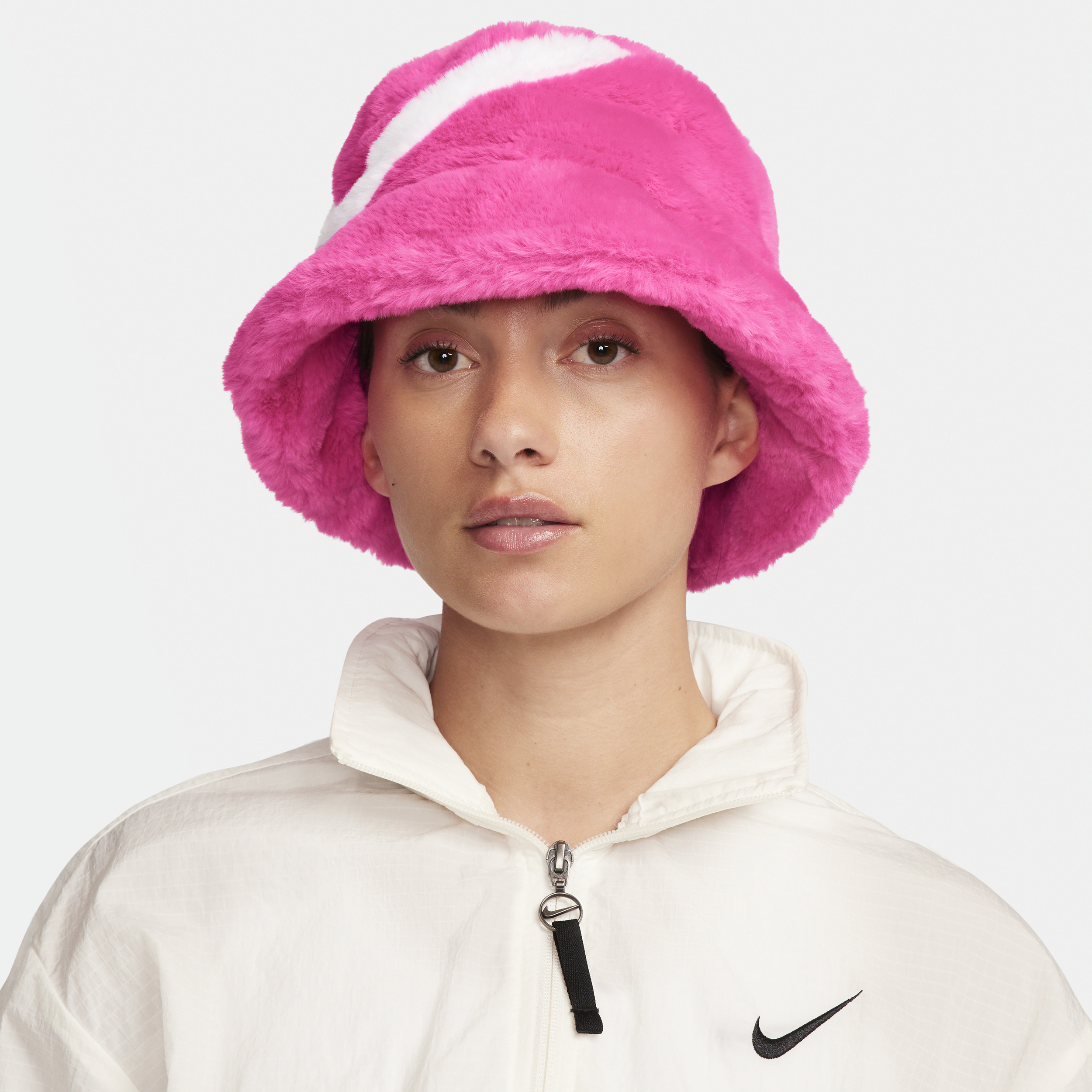 Nike Apex Swoosh-bøllehat i imiteret pels - Pink