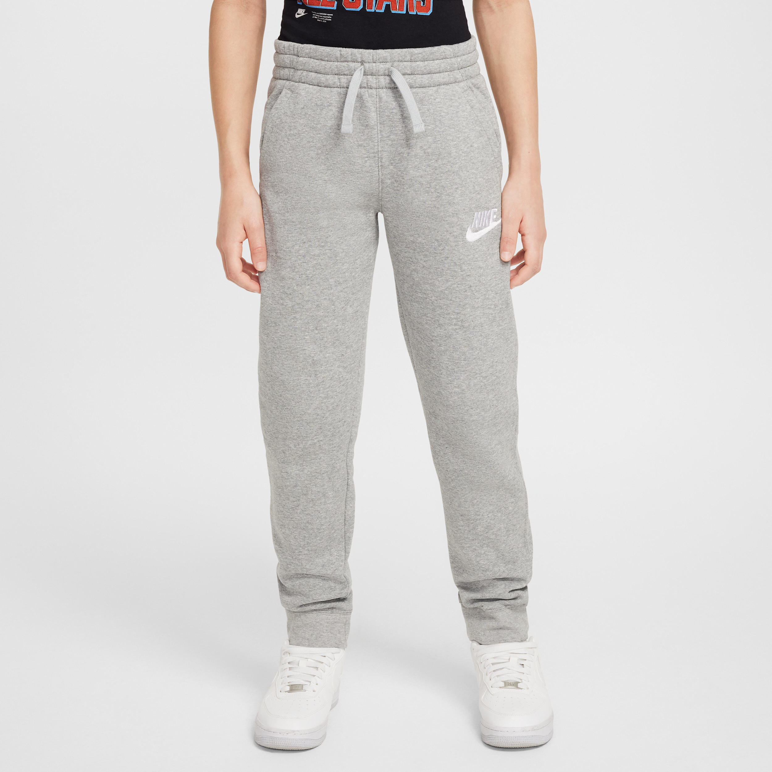【ナイキ(NIKE)公式ストア】ナイキ スポーツウェア クラブ フリース ジュニアパンツ CI2911-063 グレー 【ナイキ(NIKE)公式ストア】ナイキ スポーツウェア クラブ フリース ジュニアパンツ CI2911-063 グレー