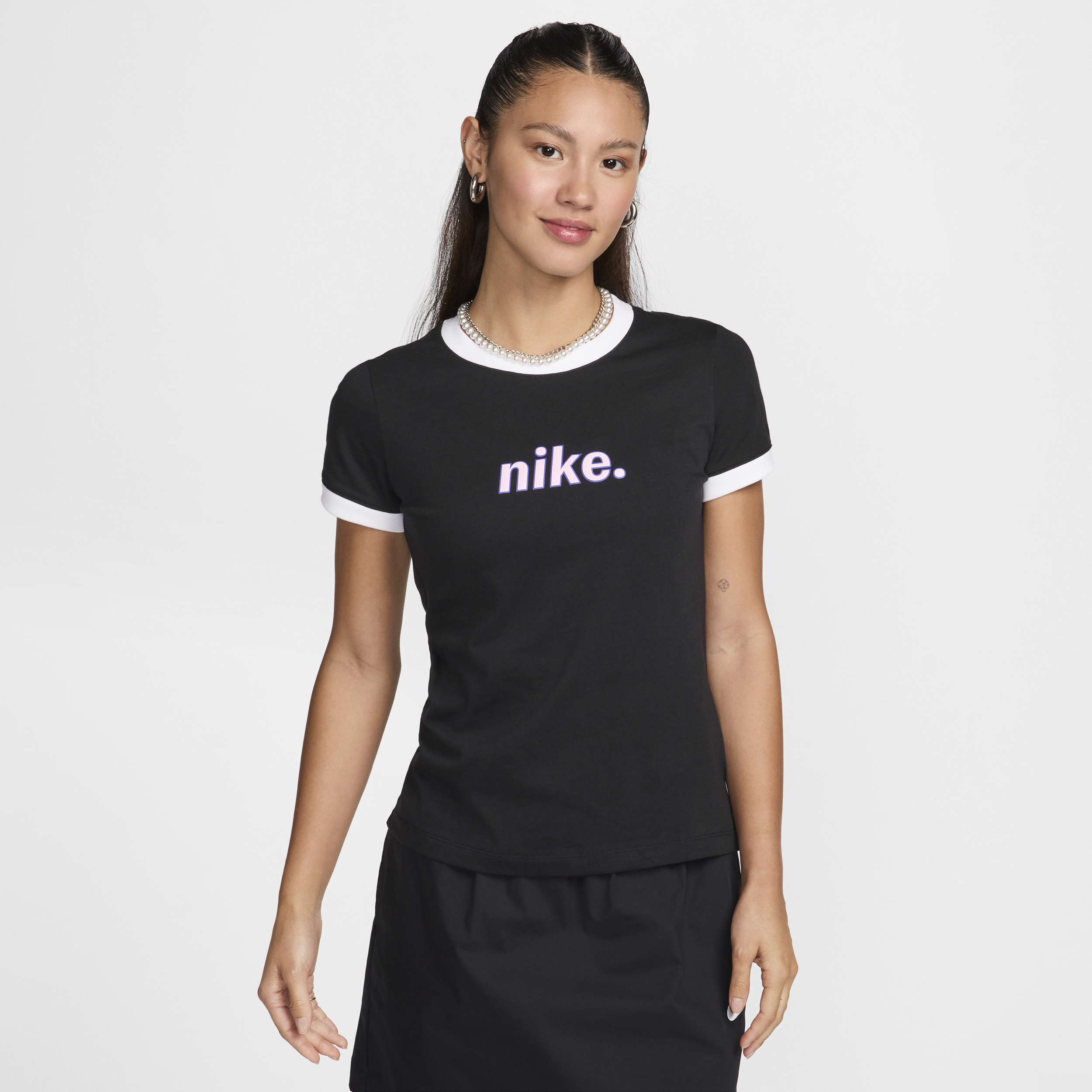 【ナイキ(NIKE)公式ストア】ナイキ スポーツウェア ウィメンズ リンガー Tシャツ HJ6872-010 ブラック 【ナイキ(NIKE)公式ストア】ナイキ スポーツウェア ウィメンズ リンガー Tシャツ HJ6872-010 ブラック