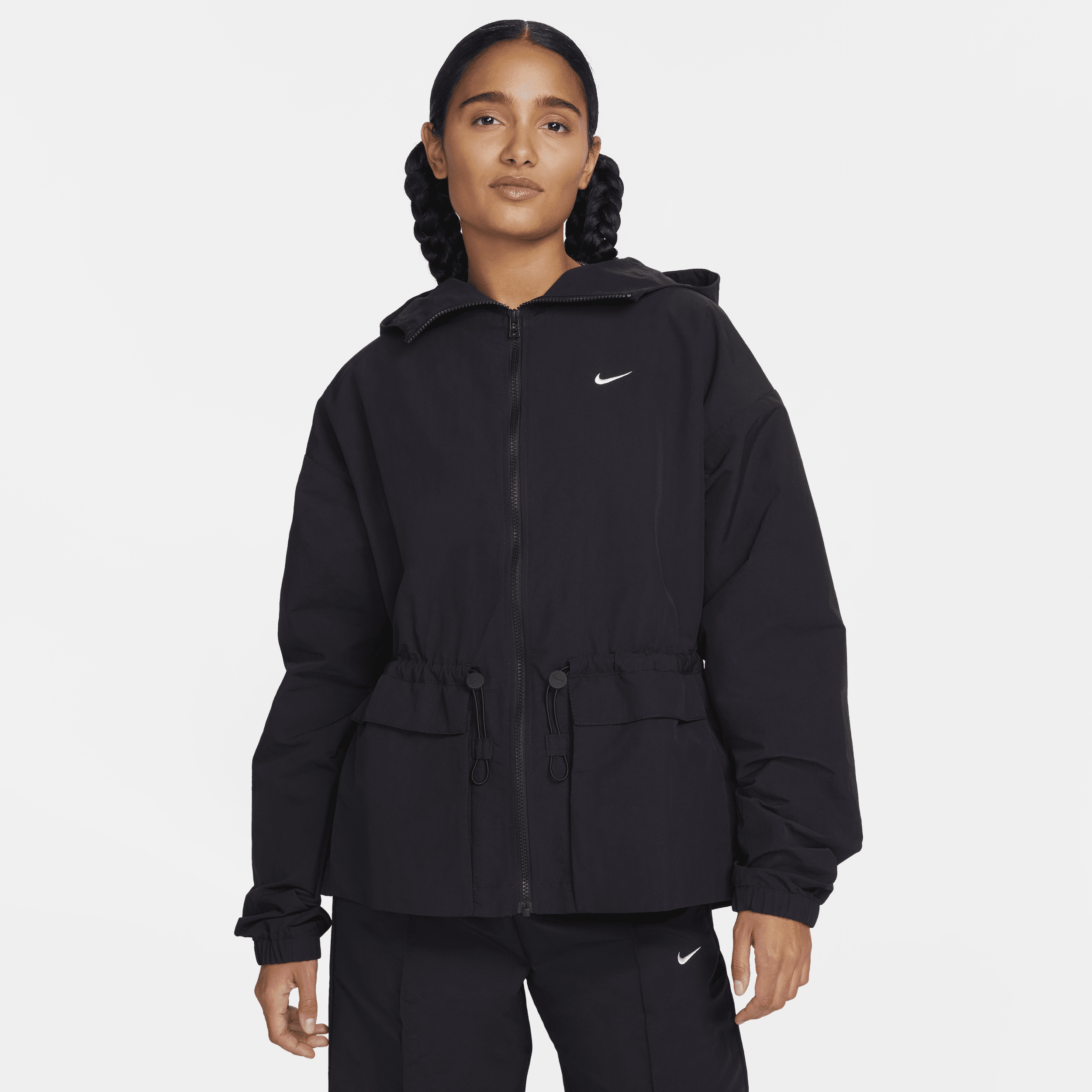Oversized Nike Sportswear Everything Wovens-jakke med hætte til kvinder - sort