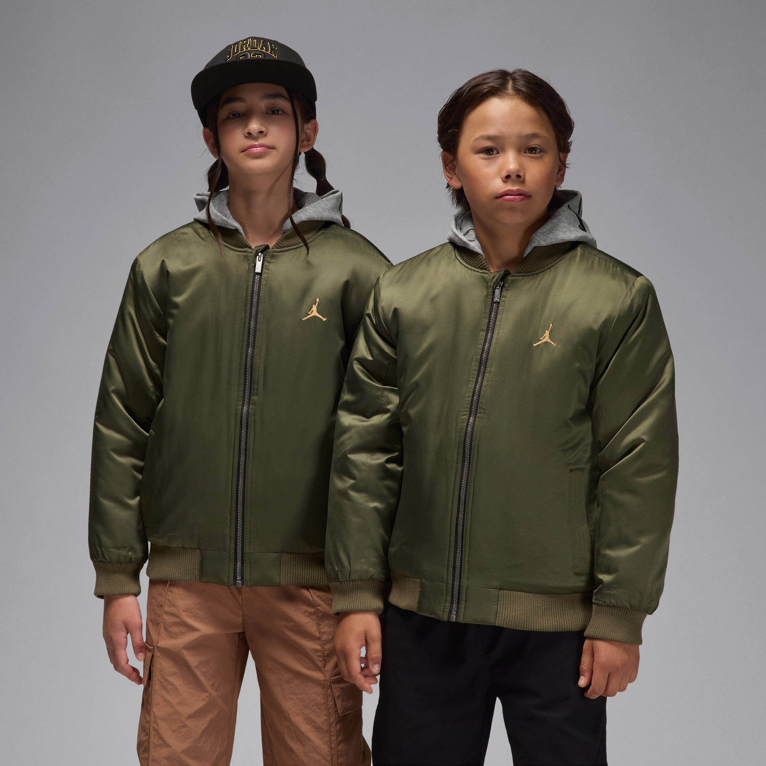 【ナイキ(NIKE)公式ストア】ジョーダン ジュニア ビッグ ロゴ フーデッド ボンバー IO6194-222 グリーン 【ナイキ(NIKE)公式ストア】ジョーダン ジュニア ビッグ ロゴ フーデッド ボンバー IO6194-222 グリーン