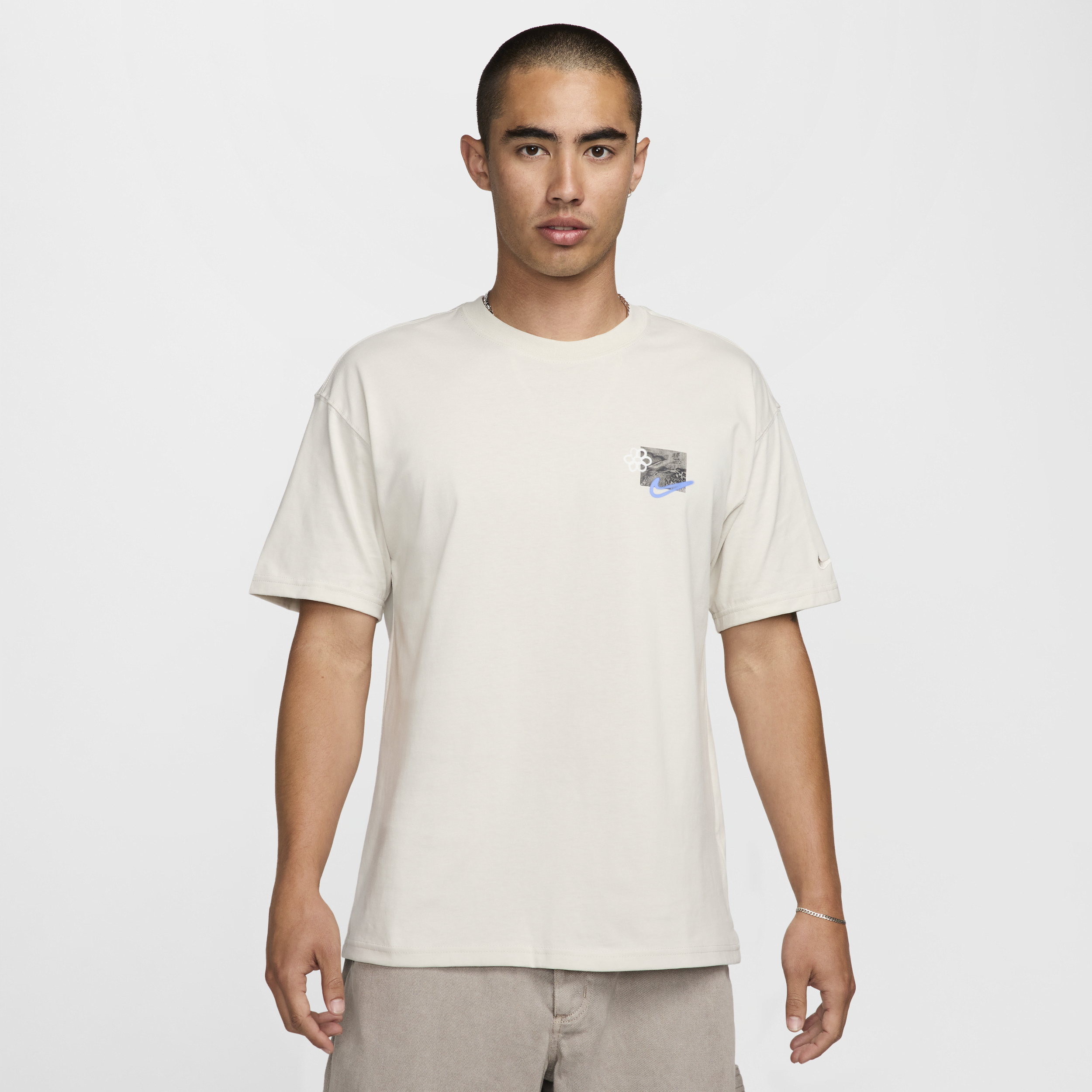 【ナイキ(NIKE)公式ストア】ナイキ スポーツウェア マックス90 メンズ Tシャツ HV5038-072 グレー 【ナイキ(NIKE)公式ストア】ナイキ スポーツウェア マックス90 メンズ Tシャツ HV5038-072 グレー