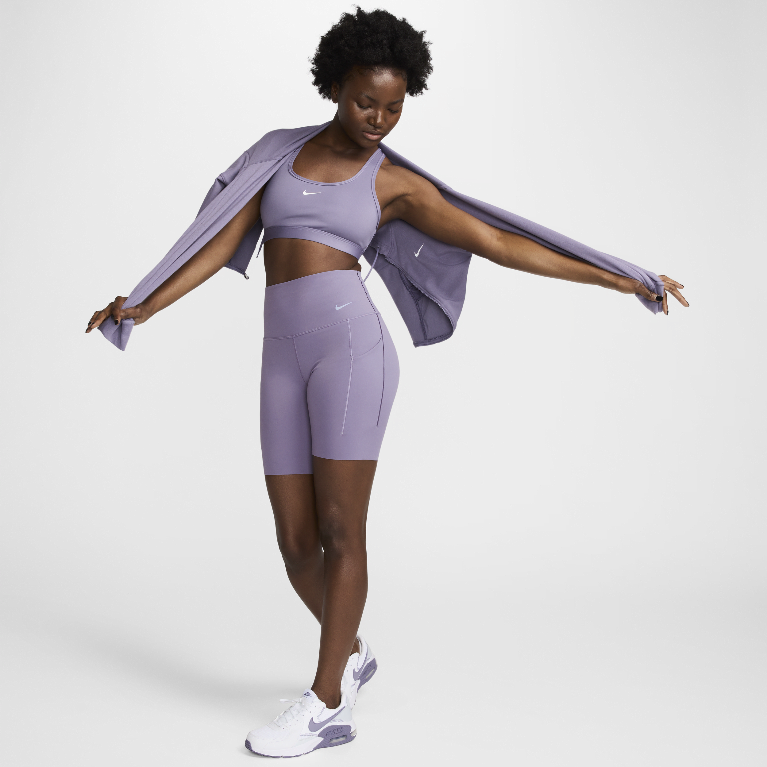 Shorts da ciclista 20 cm a vita alta e sostegno medio con tasche Nike Universa – Donna - Viola