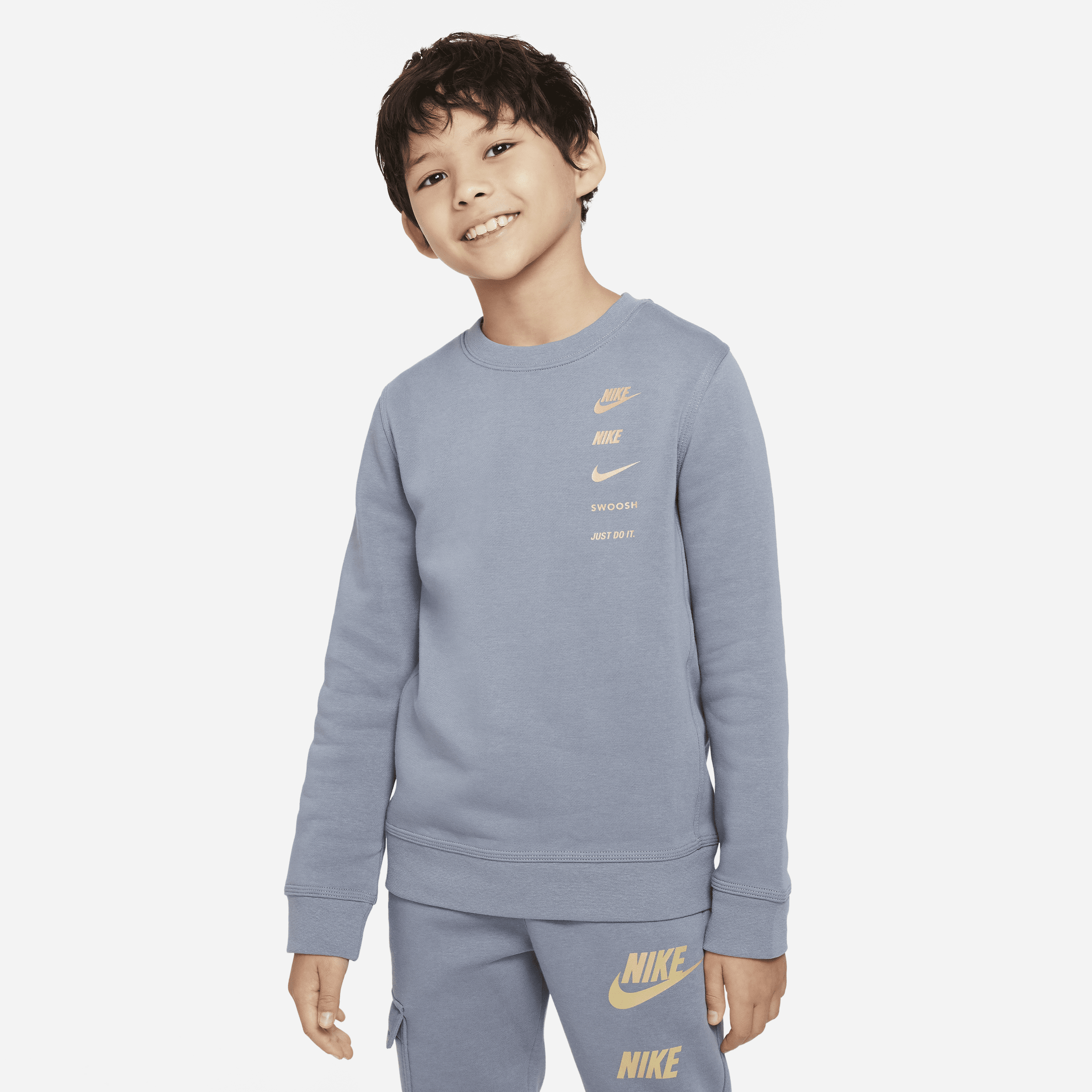 Nike Sportswear Standard Issue-sweatshirt med rund hals i fleece til større børn (drenge) - grå