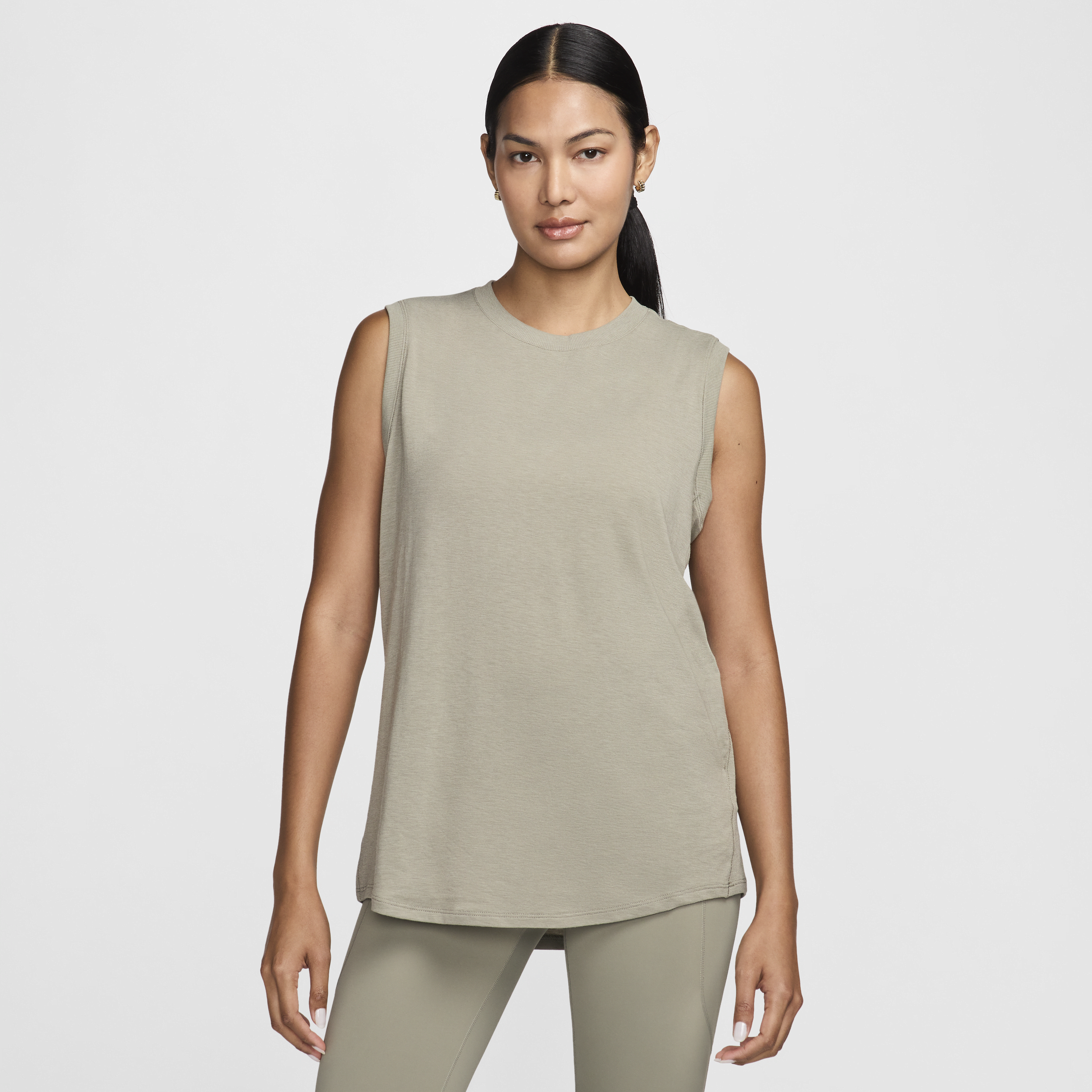 【ナイキ(NIKE)公式ストア】ナイキ ワン リラックスド ウィメンズ Dri-FIT タンクトップ FN2812-320 グリーン 【ナイキ(NIKE)公式ストア】ナイキ ワン リラックスド ウィメンズ Dri-FIT タンクトップ FN2812-320 グリーン