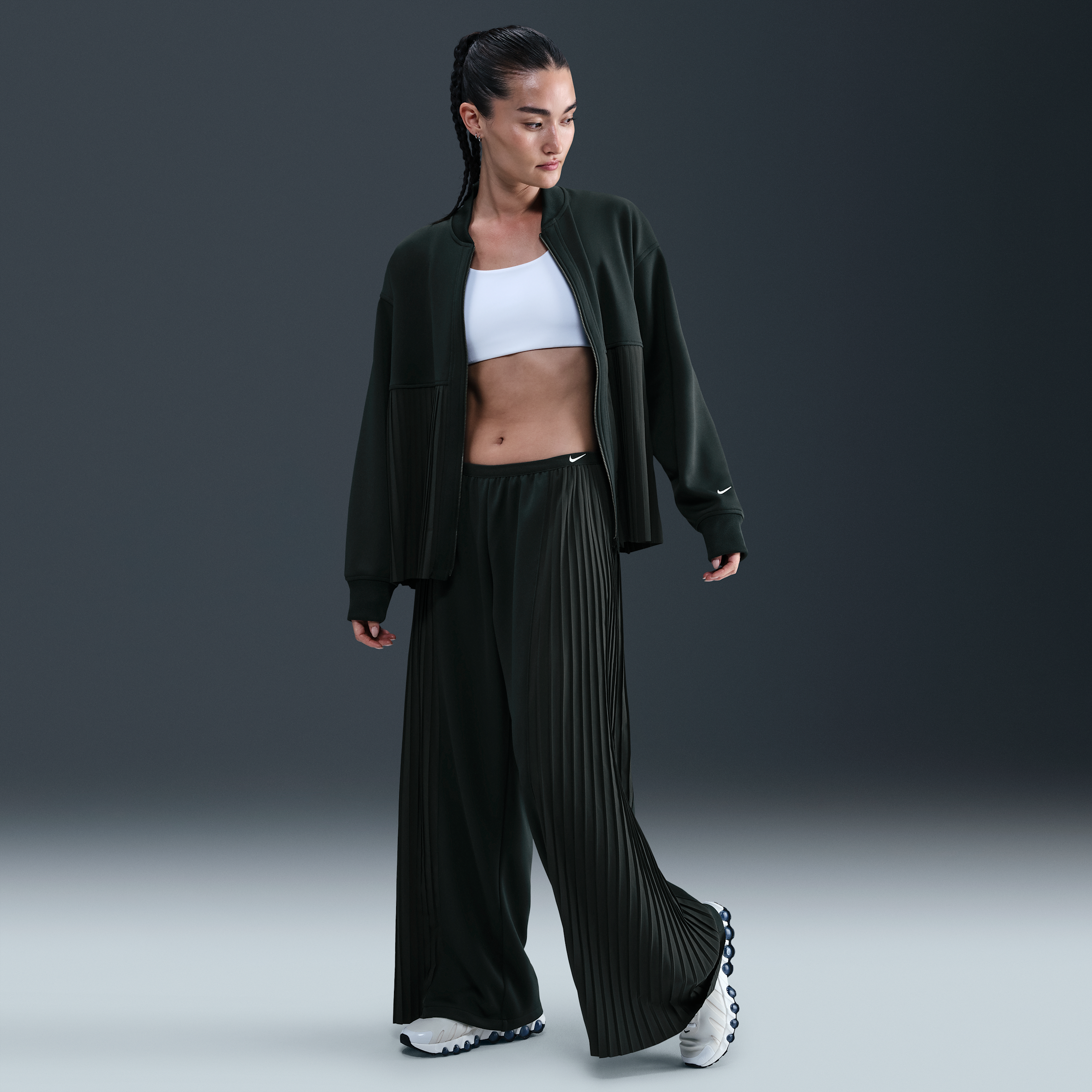 【ナイキ（NIKE）公式ストア】ナイキ スポーツウェア ウィメンズ プリーツパンツ IM7460-390 グリーン