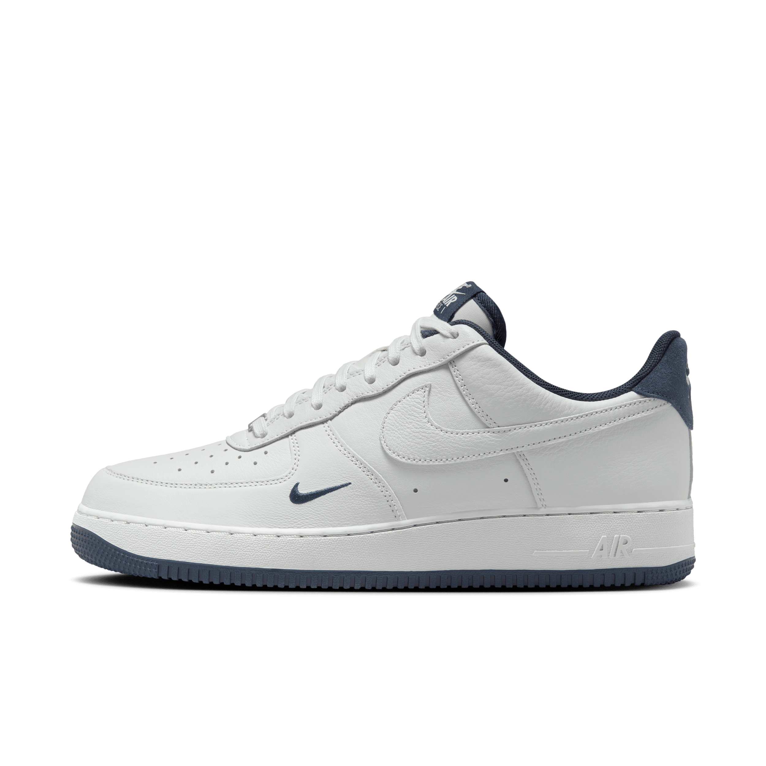 【ナイキ(NIKE)公式ストア】ナイキ エア フォース 1 '07 LV8 メンズシューズ HM9483-001 グレー 【ナイキ(NIKE)公式ストア】ナイキ エア フォース 1 '07 LV8 メンズシューズ HM9483-001 グレー