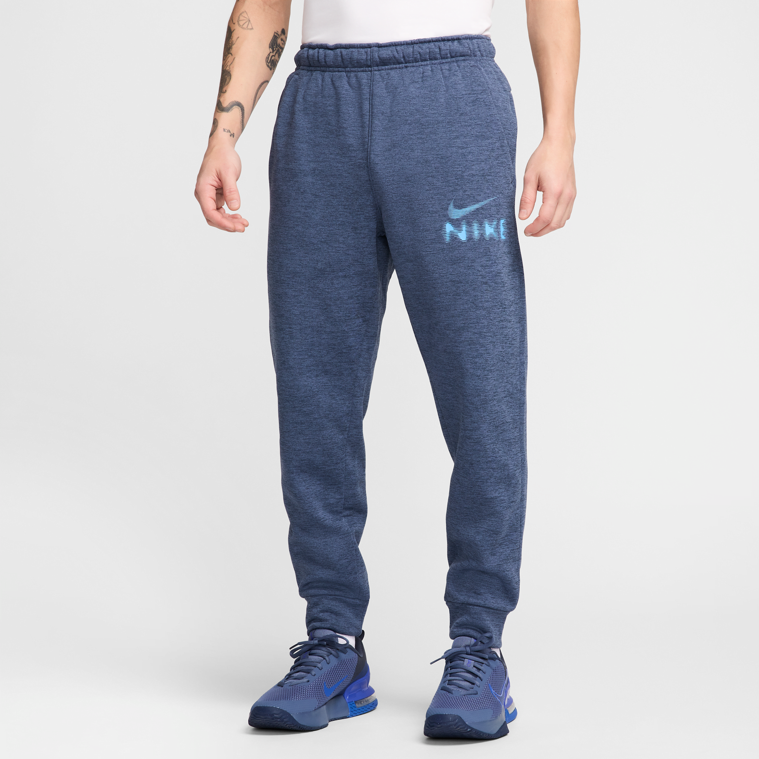 【ナイキ(NIKE)公式ストア】ナイキ メンズ Therma-FIT フィットネスジョガー HJ3034-437 ブルー 【ナイキ(NIKE)公式ストア】ナイキ メンズ Therma-FIT フィットネスジョガー HJ3034-437 ブルー