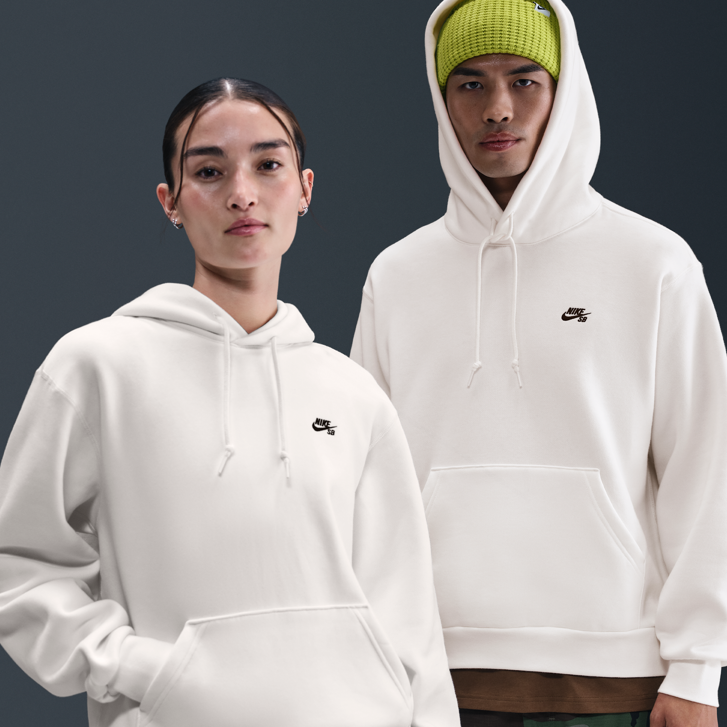 【ナイキ(NIKE)公式ストア】ナイキ SB フリース プルオーバー スケートボードパーカー FV7352-133 ホワイト 【ナイキ(NIKE)公式ストア】ナイキ SB フリース プルオーバー スケートボードパーカー FV7352-133 ホワイト