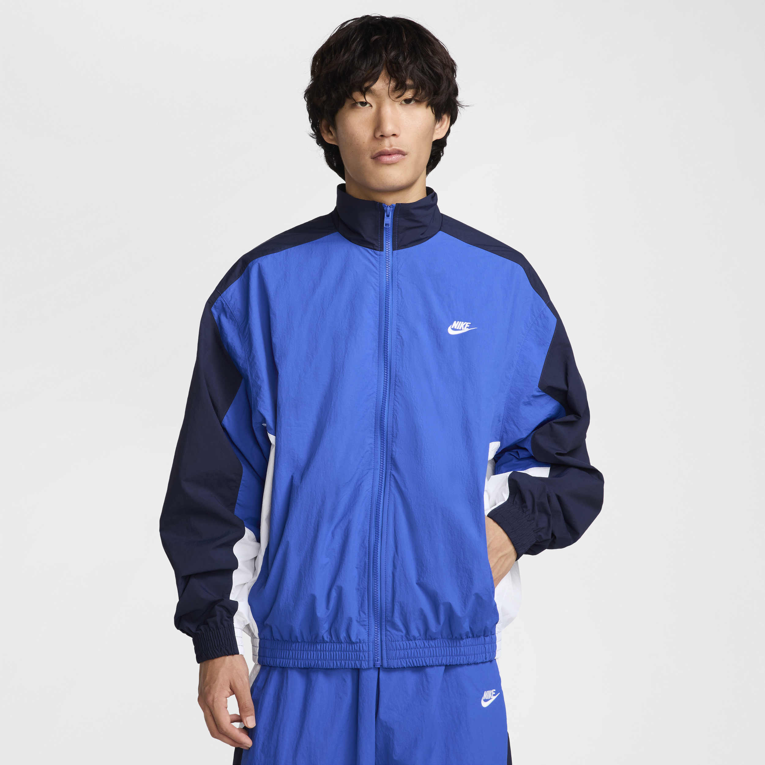 【ナイキ(NIKE)公式ストア】ナイキ クラブ メンズ オーバーサイズド ウーブン トラックジャケット HQ6110-480 ブルー 【ナイキ(NIKE)公式ストア】ナイキ クラブ メンズ オーバーサイズド ウーブン トラックジャケット HQ6110-480 ブルー